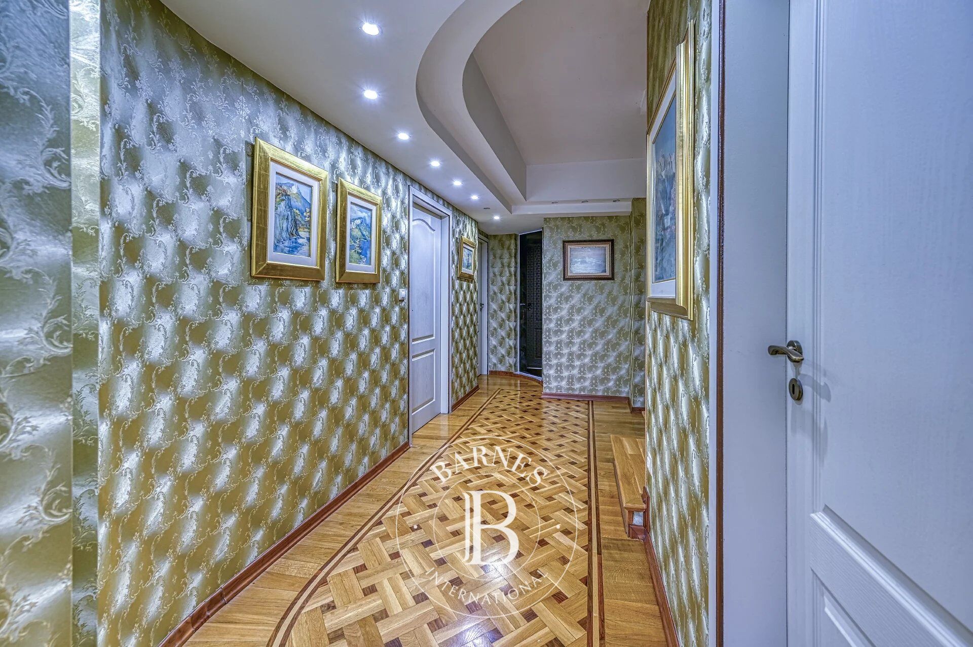 Penthouse Sofia - picture 15