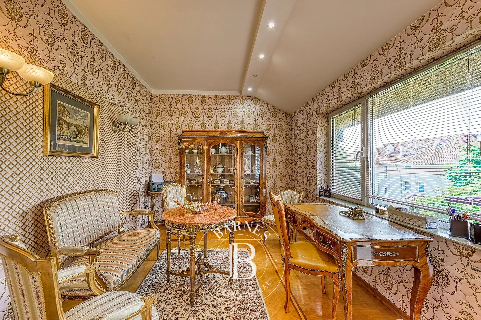 Penthouse Sofia - picture 8