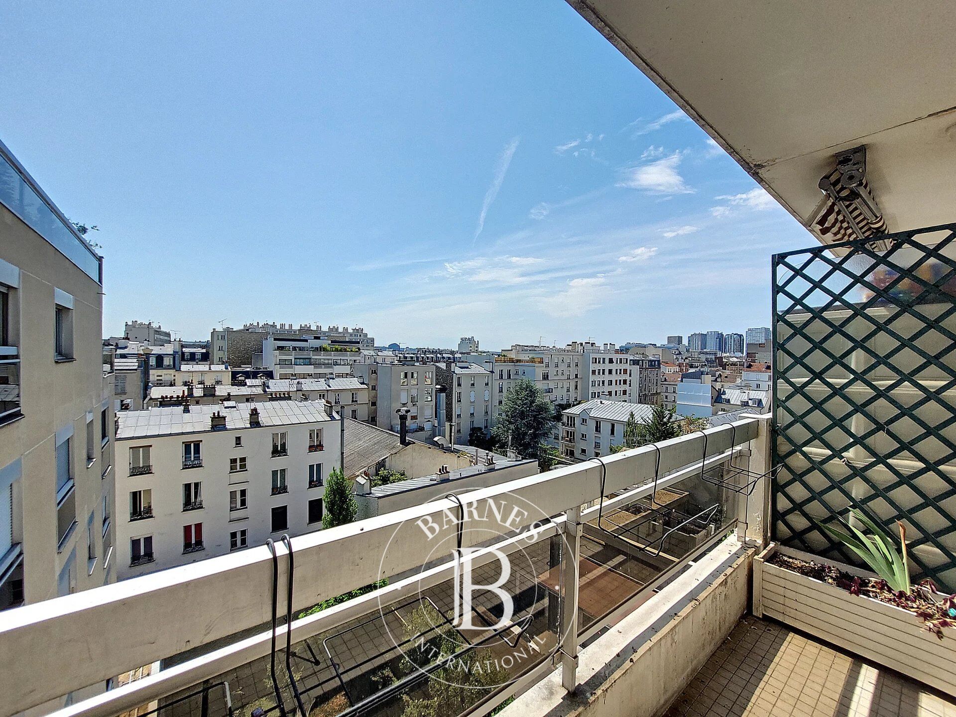 The BARNES rental department is presenting this property: - picture 2