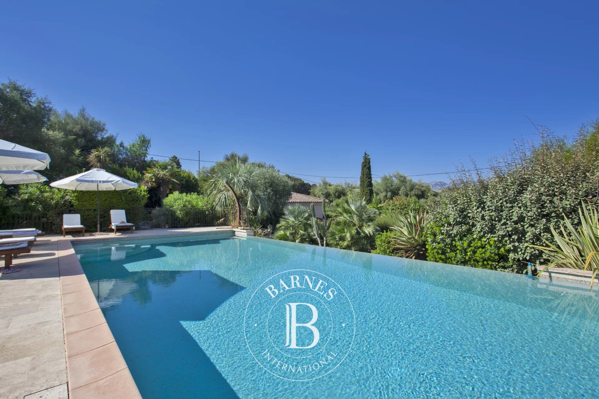 Lumio, Villa 5 chambres, vue mer et montagnes, piscine, proche des plages. - picture 3