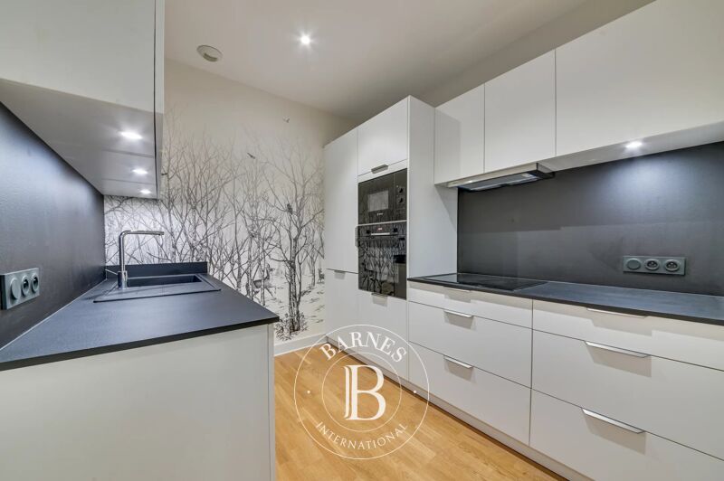 Rented, Apartment Lyon 6ème - picture 3