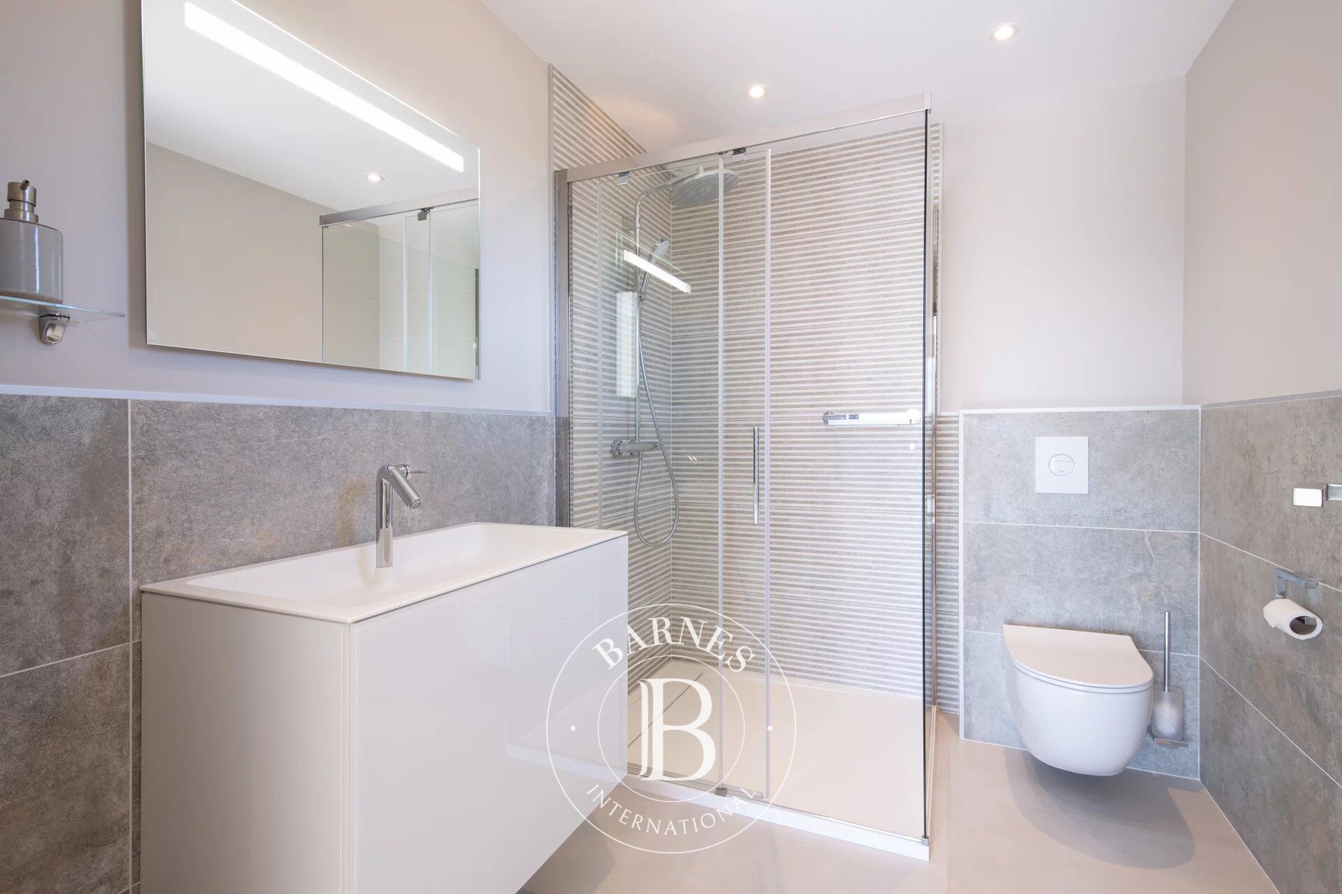 SEASONAL RENTAL - SAINTE-MAXIME - MODERN VILLA SEA VIEW - DOWNTOWN - 4 BEDROOMS - picture 3