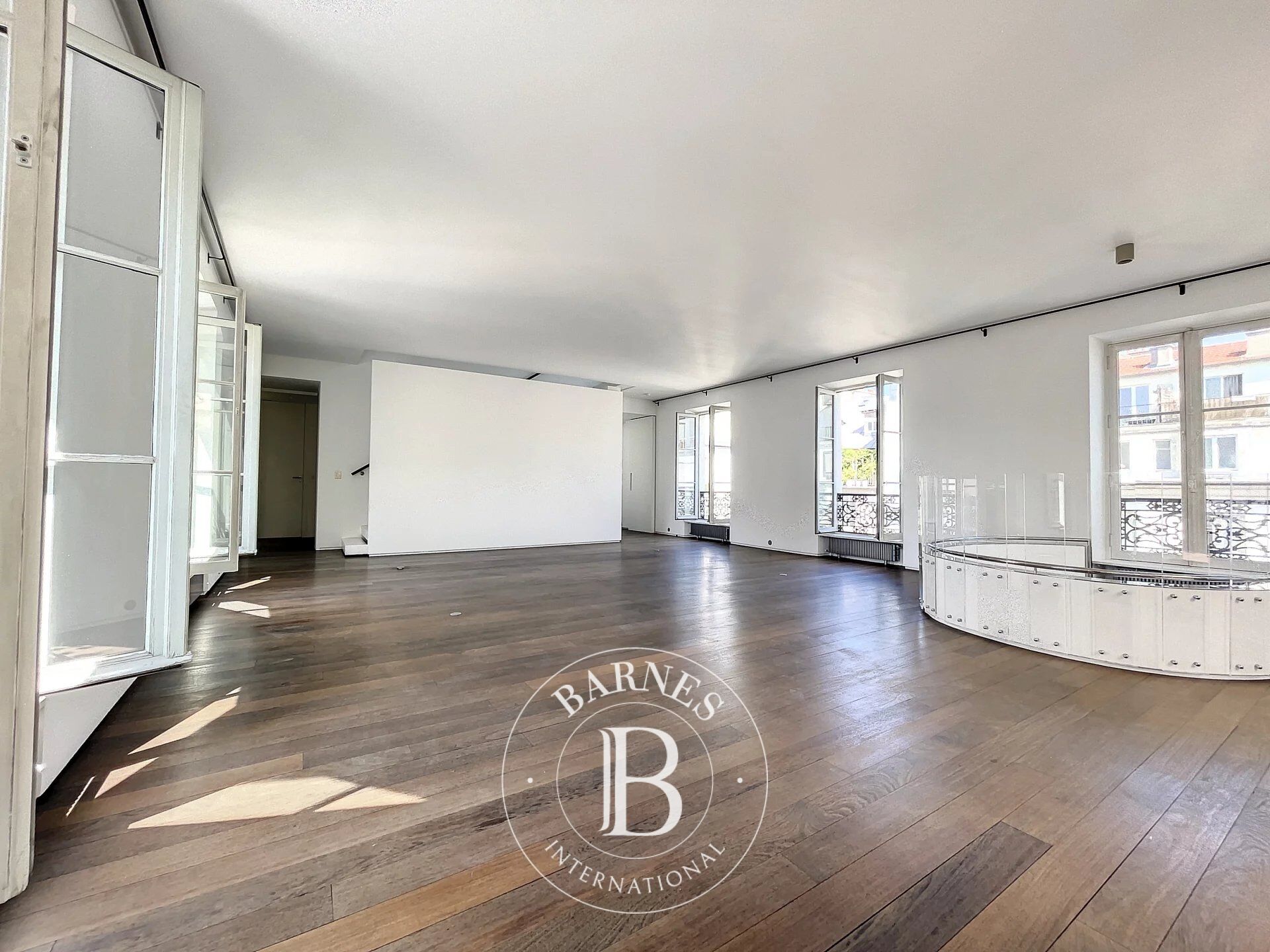 For Rent Apartment | Paris 3ème - picture 4