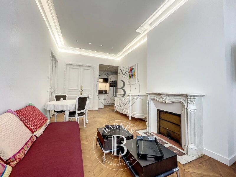 À louer, Appartement Paris 8ème - picture 3