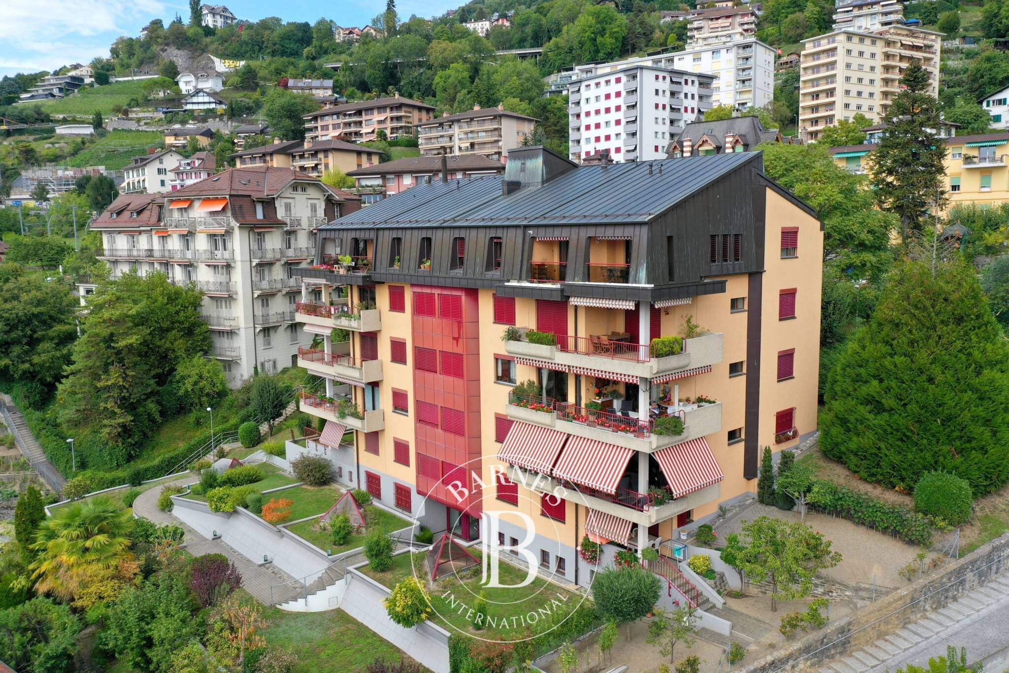 Daire Montreux - picture 12