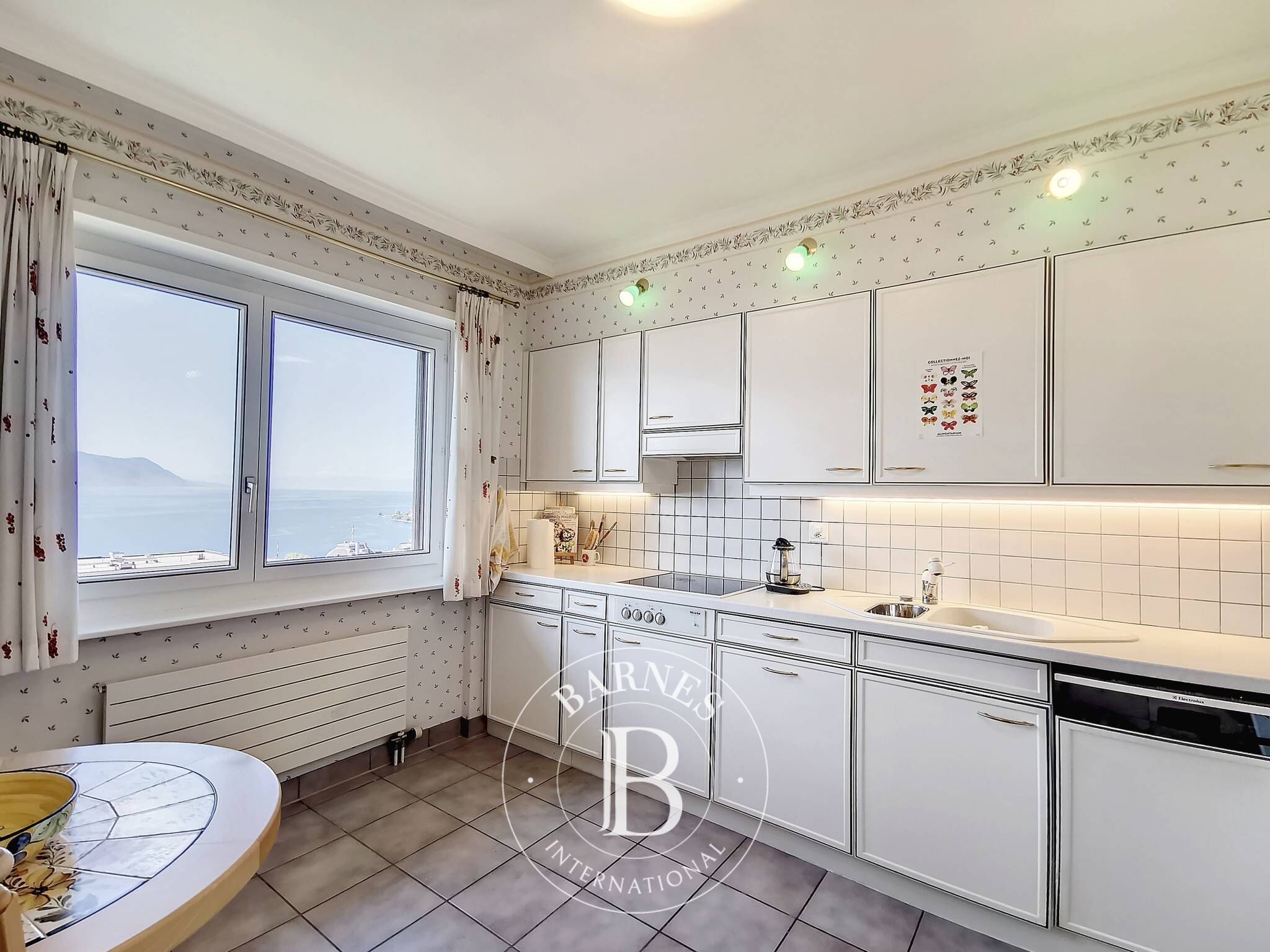 Daire Montreux - picture 7