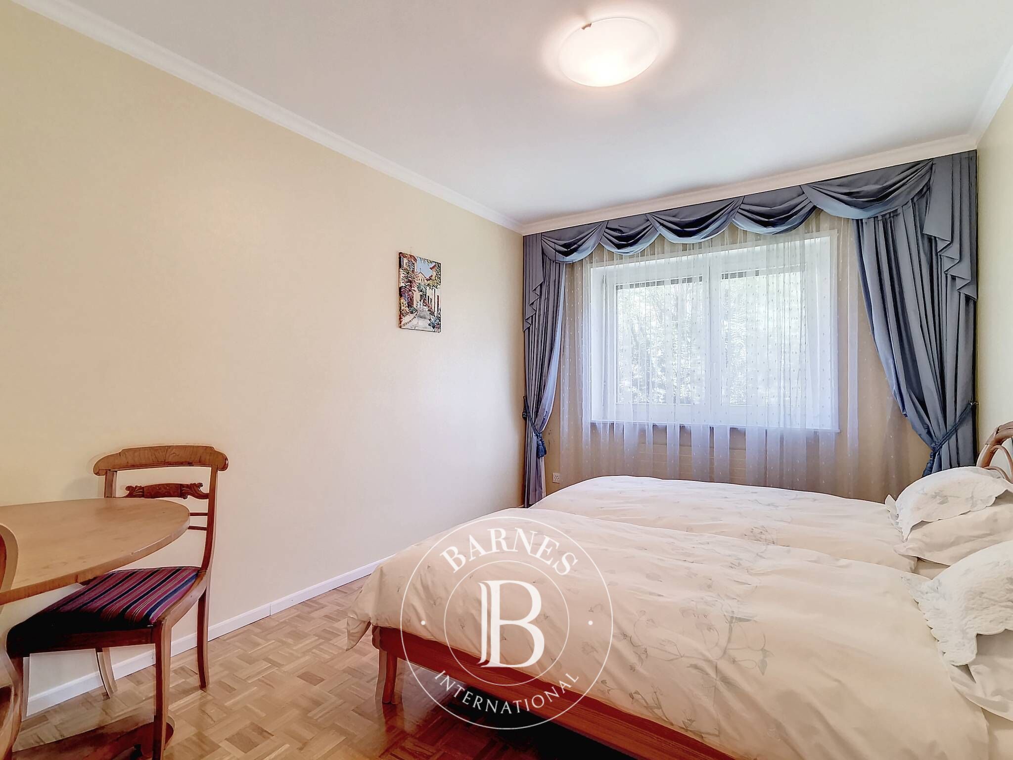 Daire Montreux - picture 6