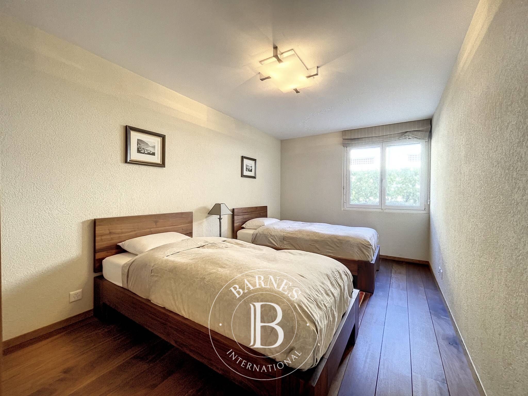 Daire Montreux - picture 8