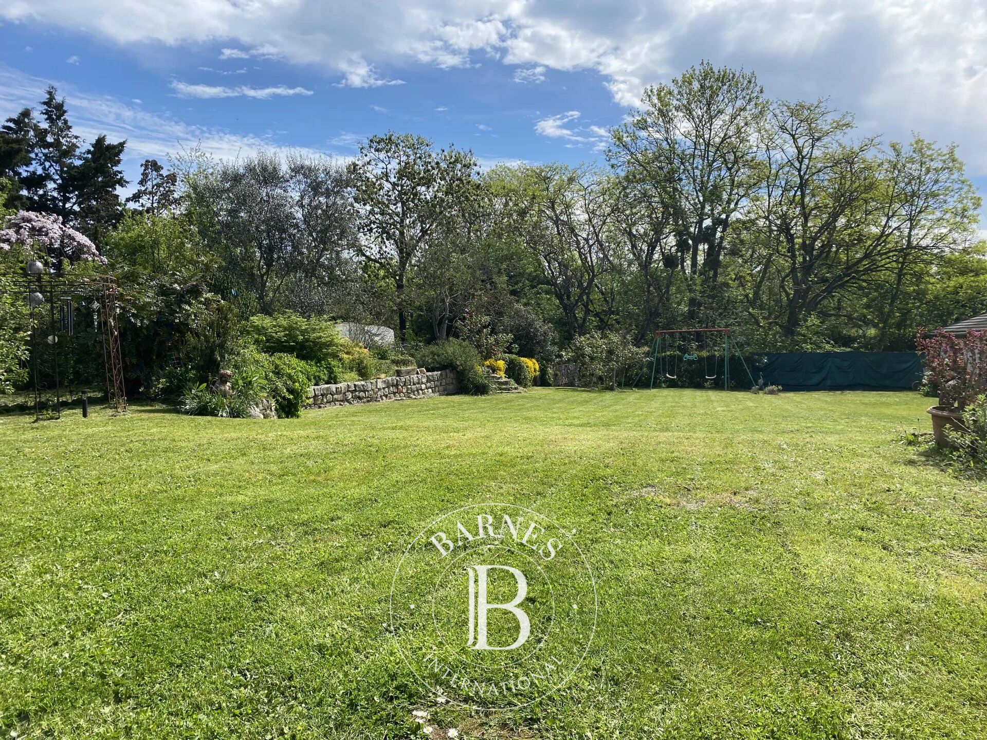 Evry-Courcouronnes (91) - Maison contemporaine - Grand terrain avec potager et arbres fruitiers - picture 2