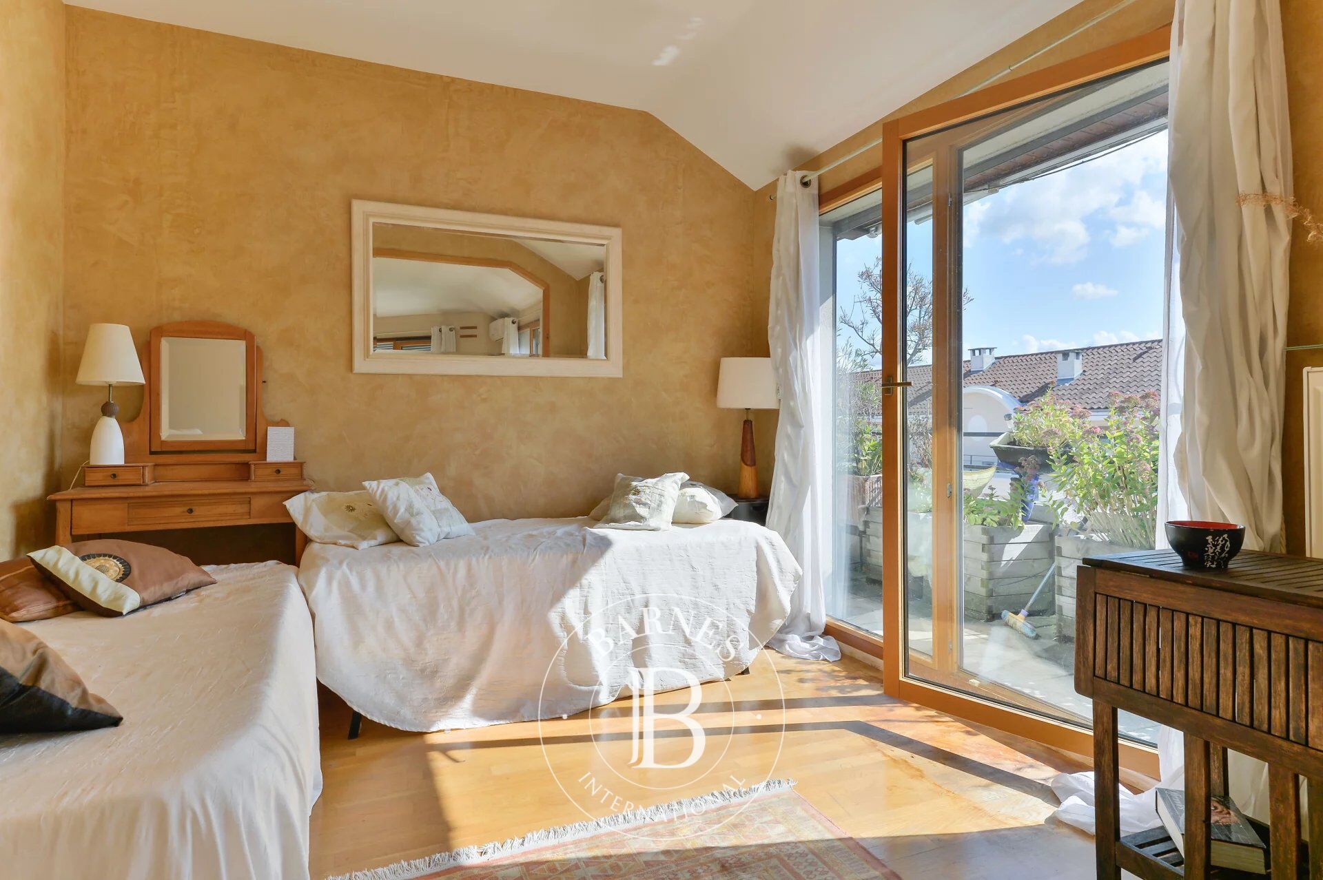 Lyon 6 - Tête d'or- Apartment of 97,77 sqm -  2 poss. 3 bedrooms - 2 balconies - picture 3