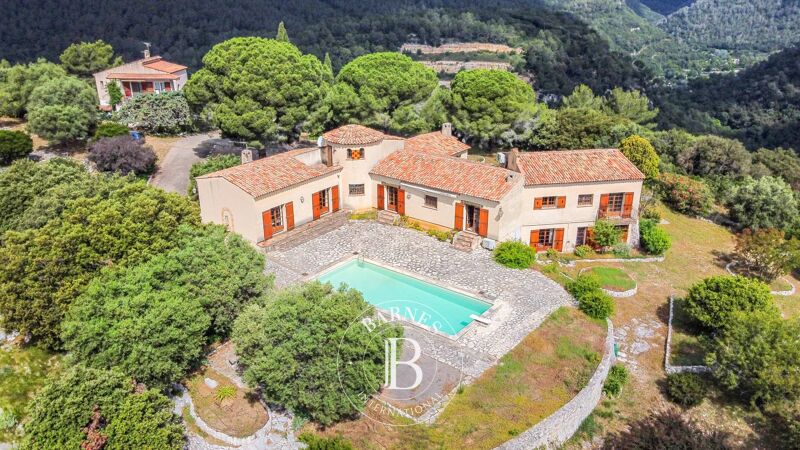 Roquefort-les-Pins - Unique property surrounded by nature - Panoramic sea view - 4.5 hectares