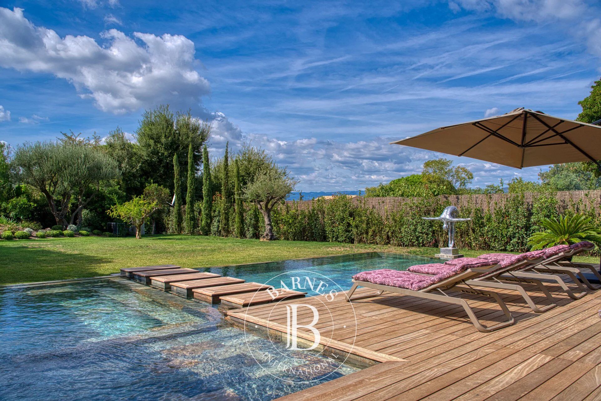 VILLA IN THE HEART OF SAINT-TROPEZ - SWIMMING POOL - 5 BEDROOMS - picture 1