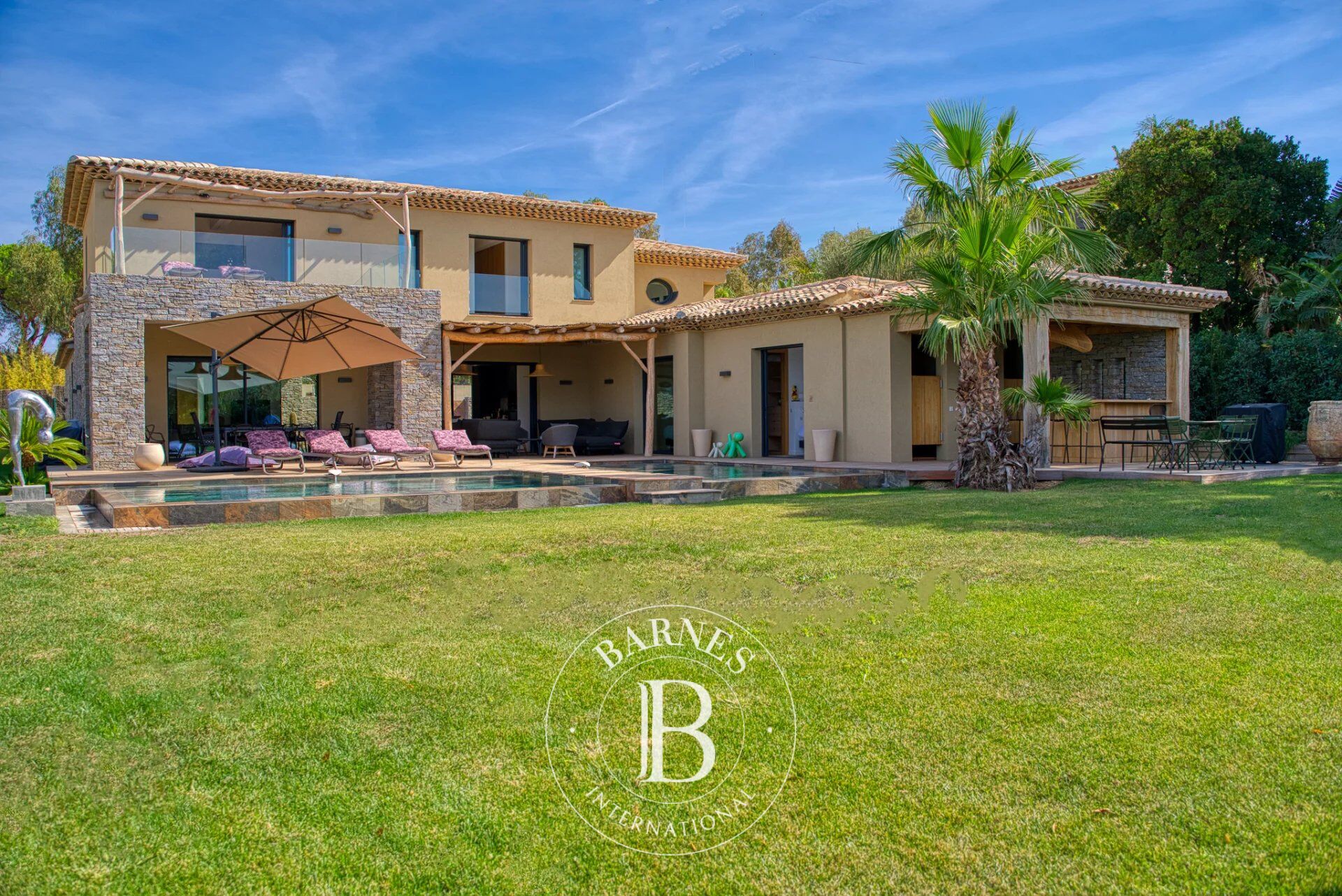 VILLA IN THE HEART OF SAINT-TROPEZ - SWIMMING POOL - 5 BEDROOMS - picture 2