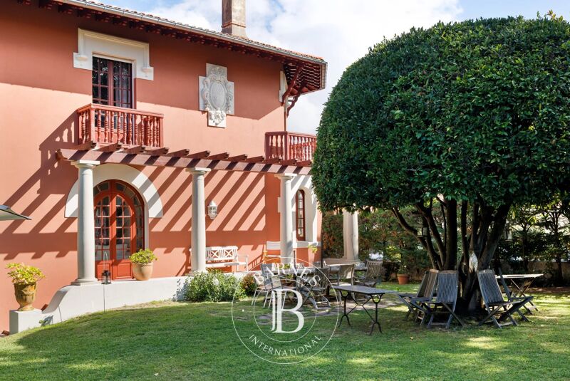 Venta, Casa Biarritz - picture 1