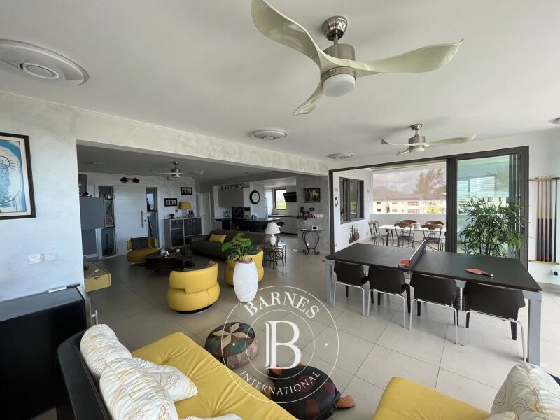 Venta, Ático Rivière Noire - picture 2