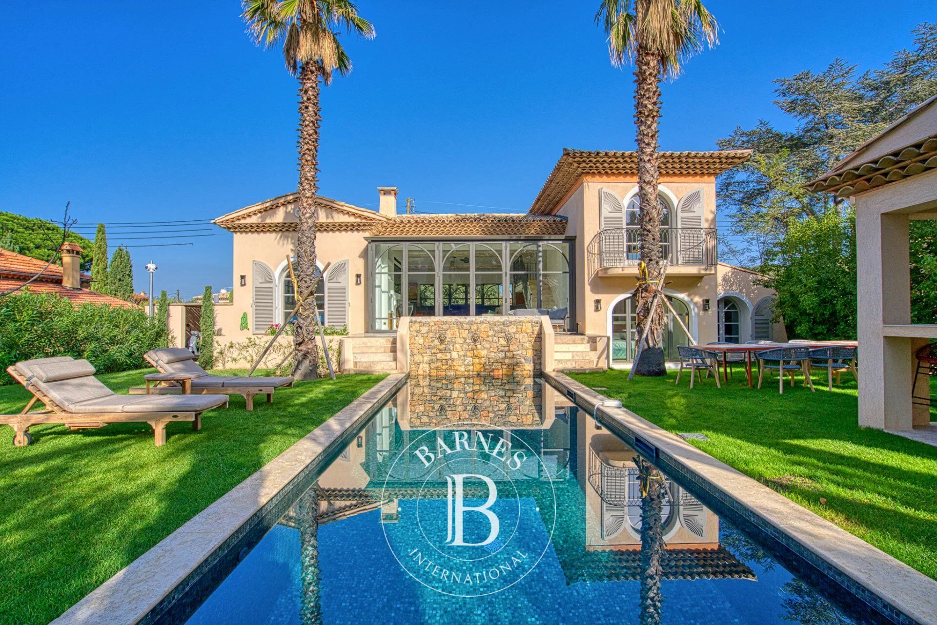 Villa Saint-Tropez - picture 1