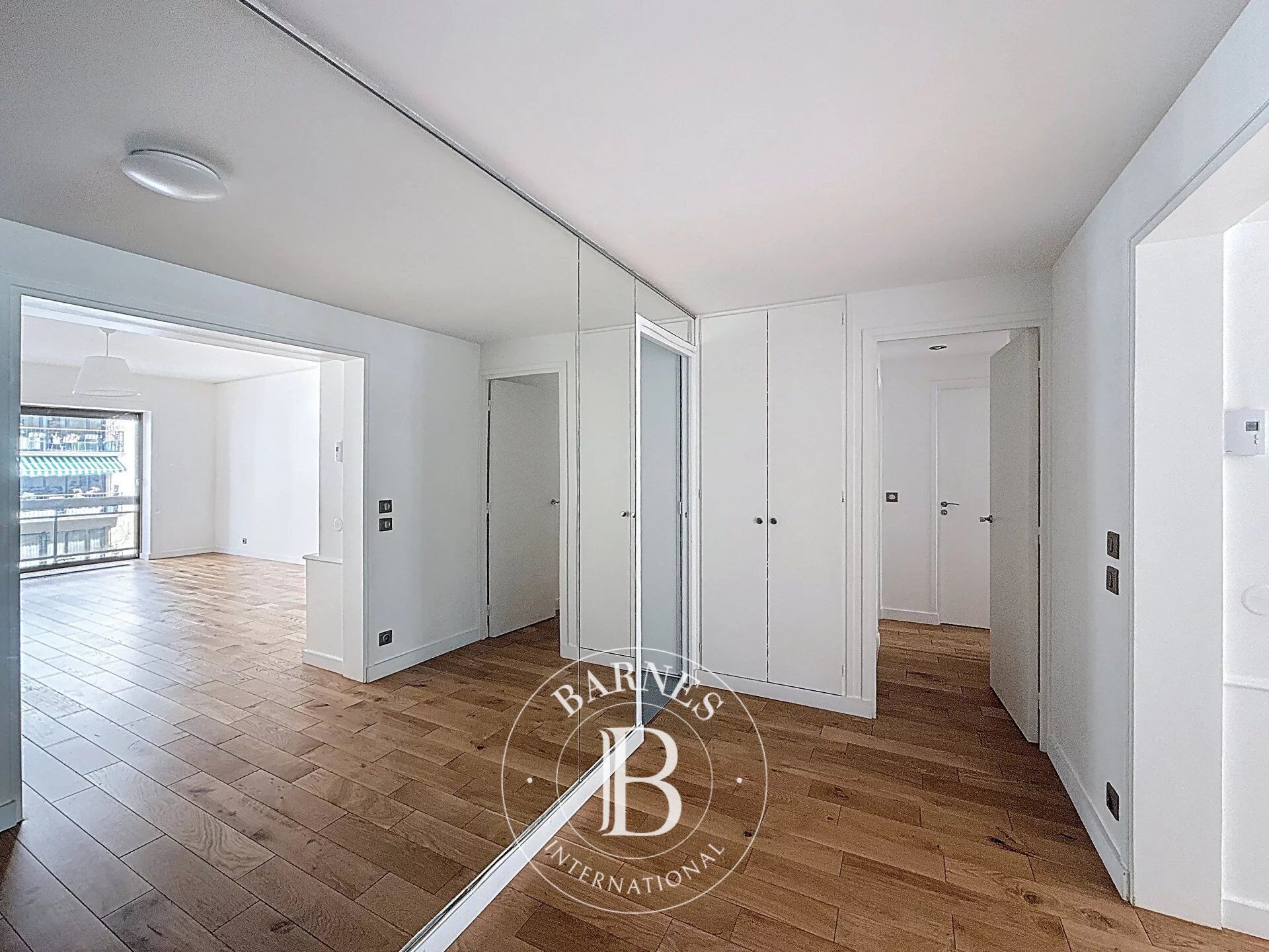 The BARNES rental department is presenting this property: - picture 3