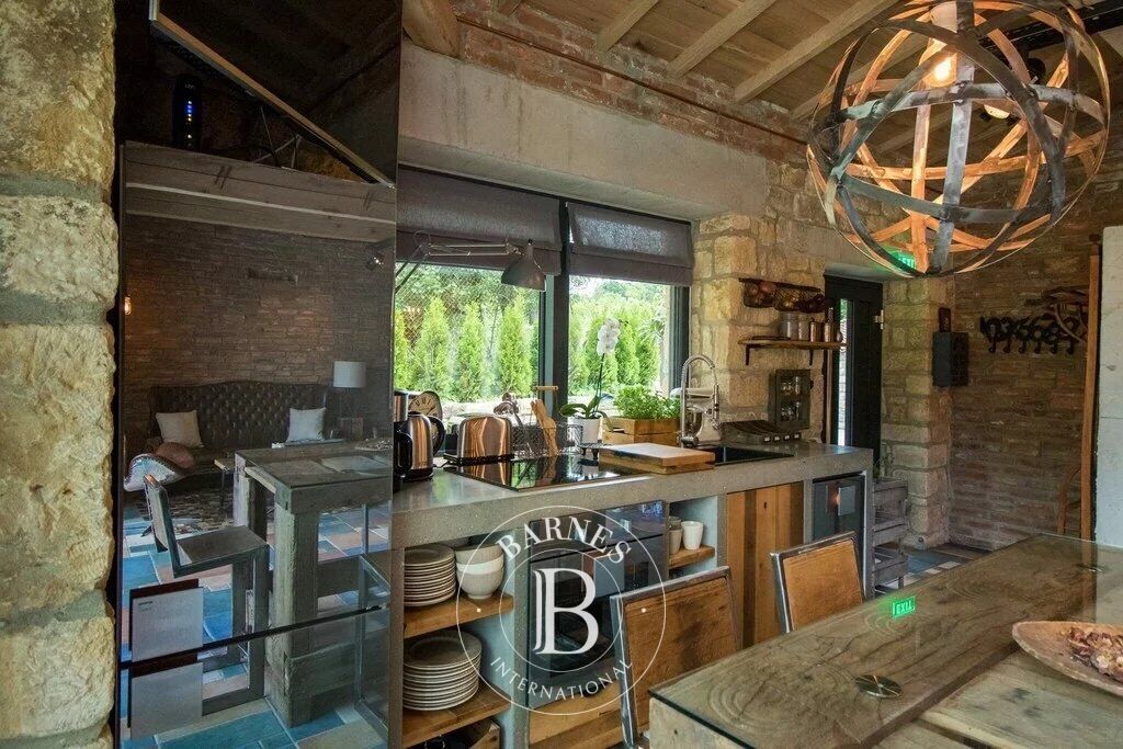 Villa Varna - picture 2