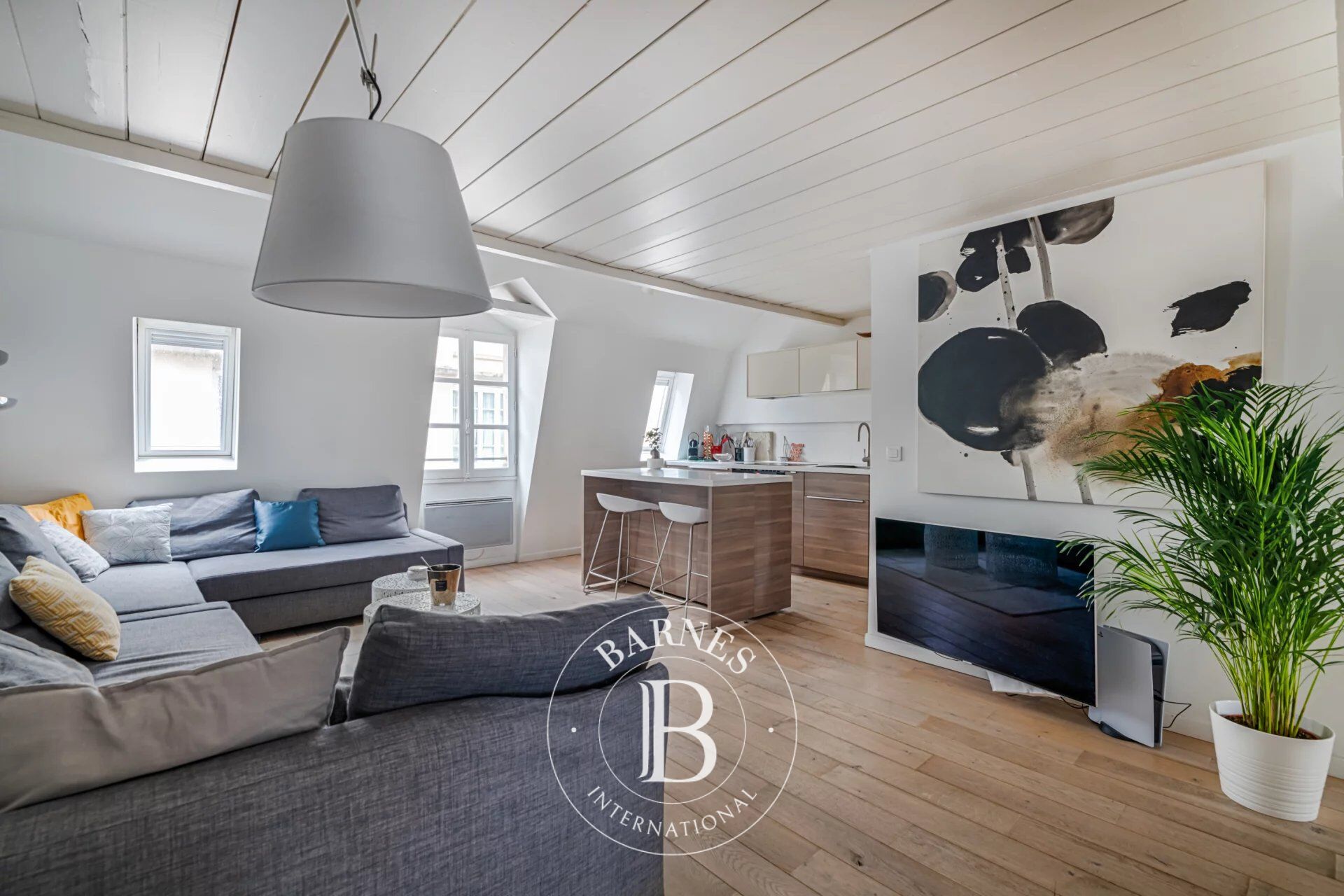 Piso Paris 3ème - picture 1