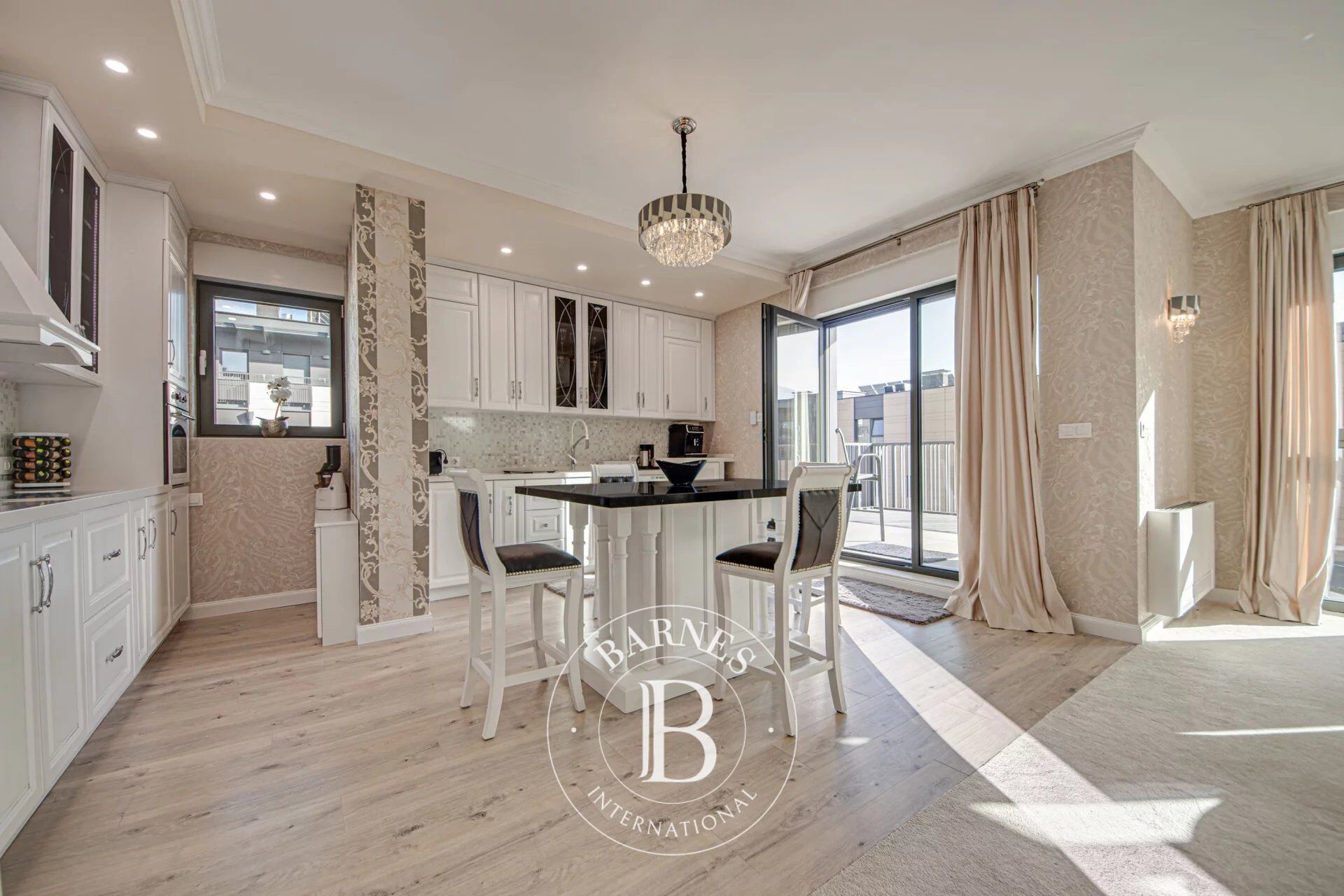 Penthouse Sofia - picture 13