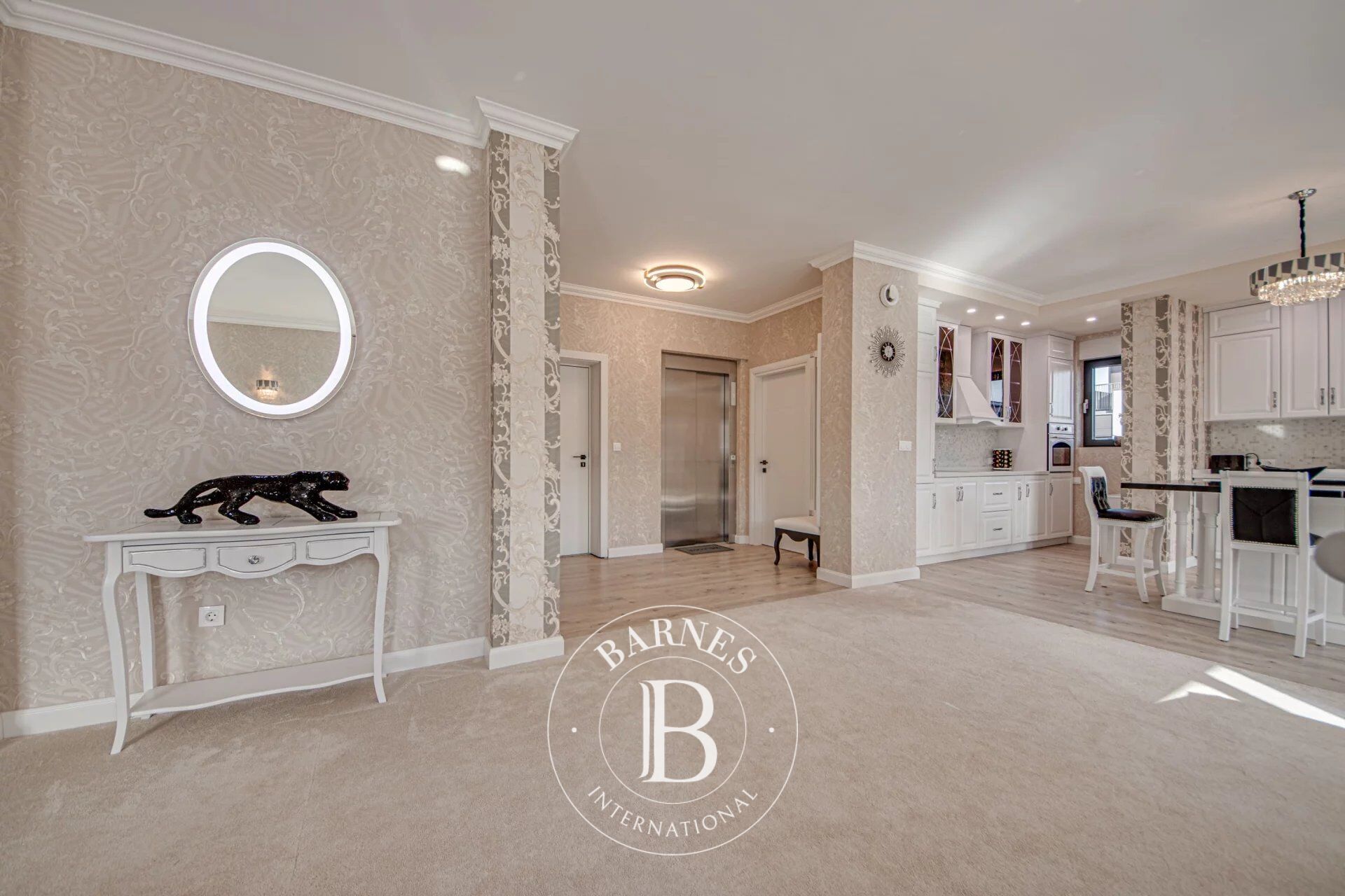 Penthouse Sofia - picture 9