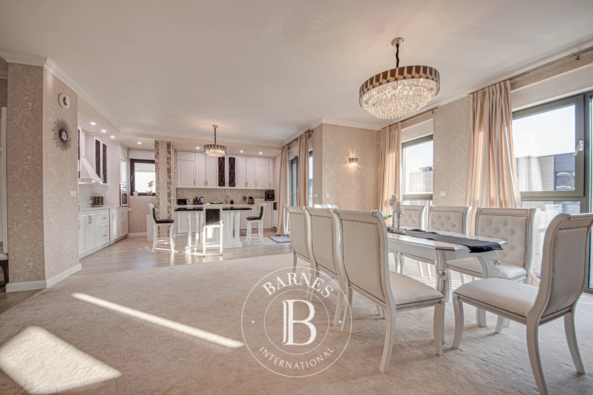 Penthouse Sofia - picture 8