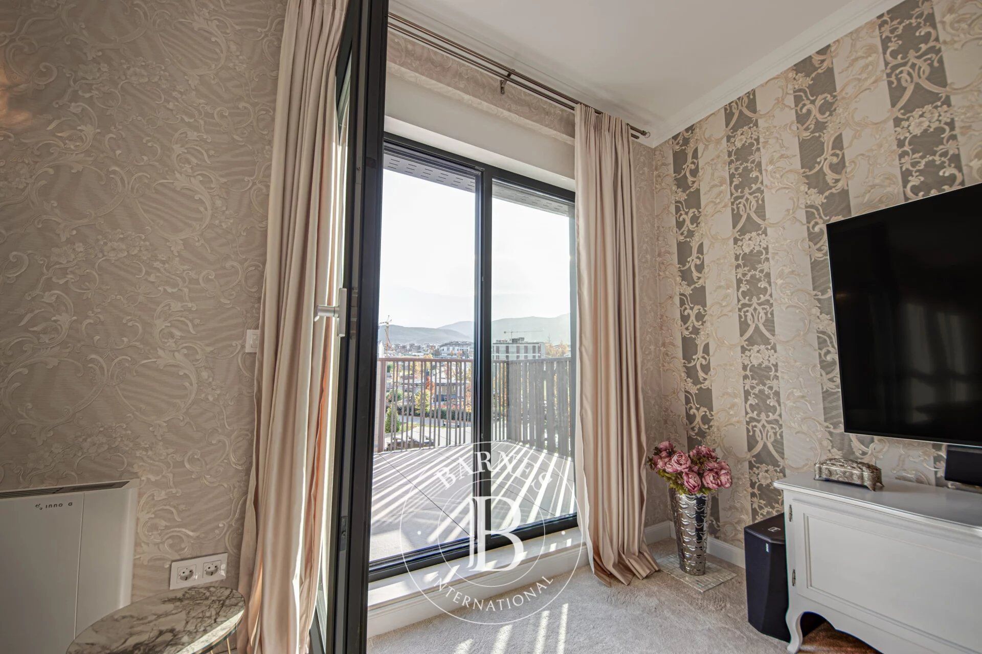 Penthouse Sofia - picture 11