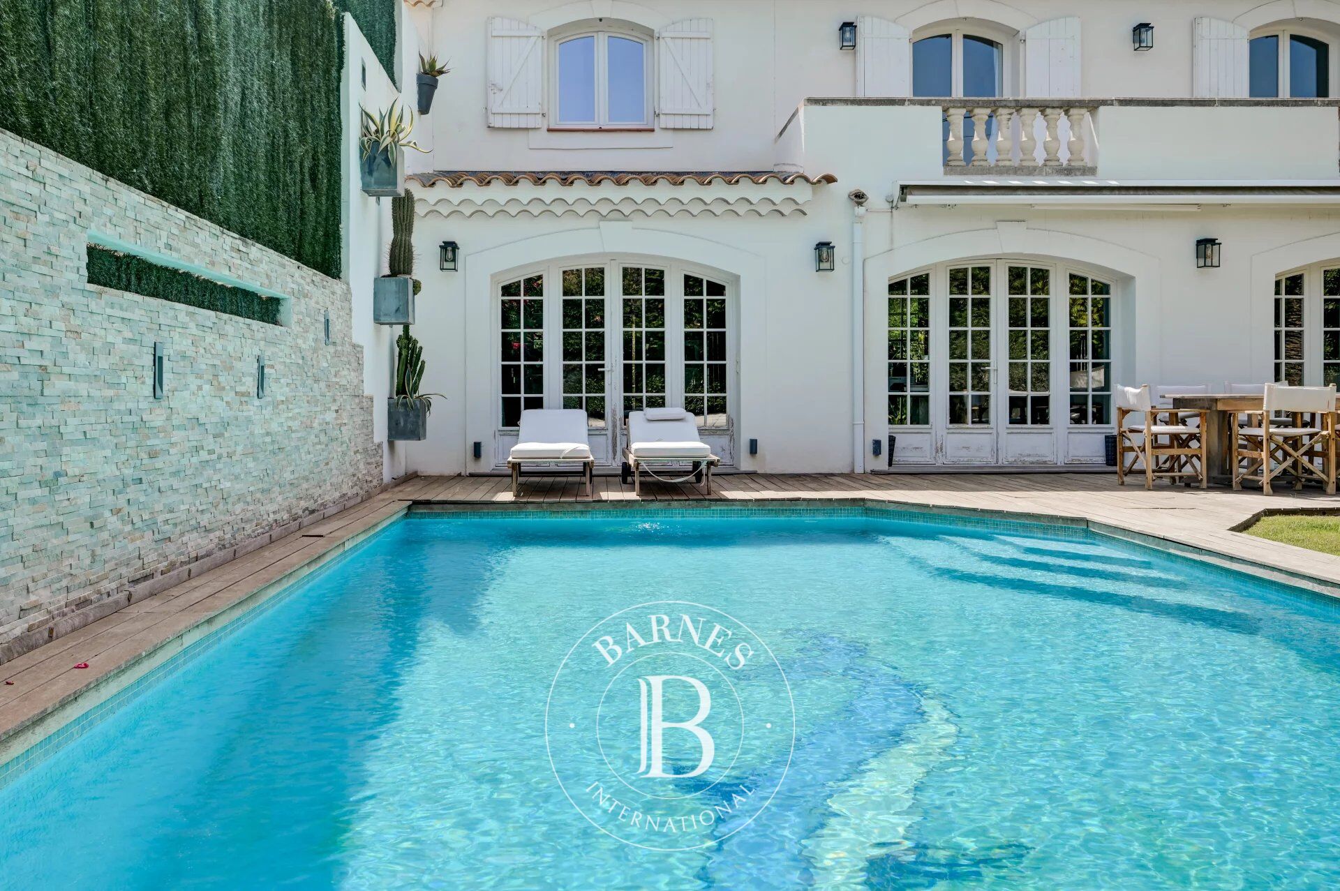 Aix-en-Provence – Walking distance to city center – Townhouse – 6 bedrooms – Garden – Swimming pool – Double garage - picture 3