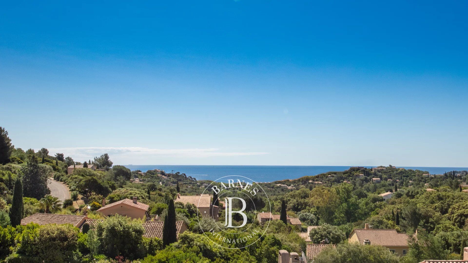 CAVALAIRE-SUR-MER - VILLA CONTEMPORAINE VUE MER - picture 3