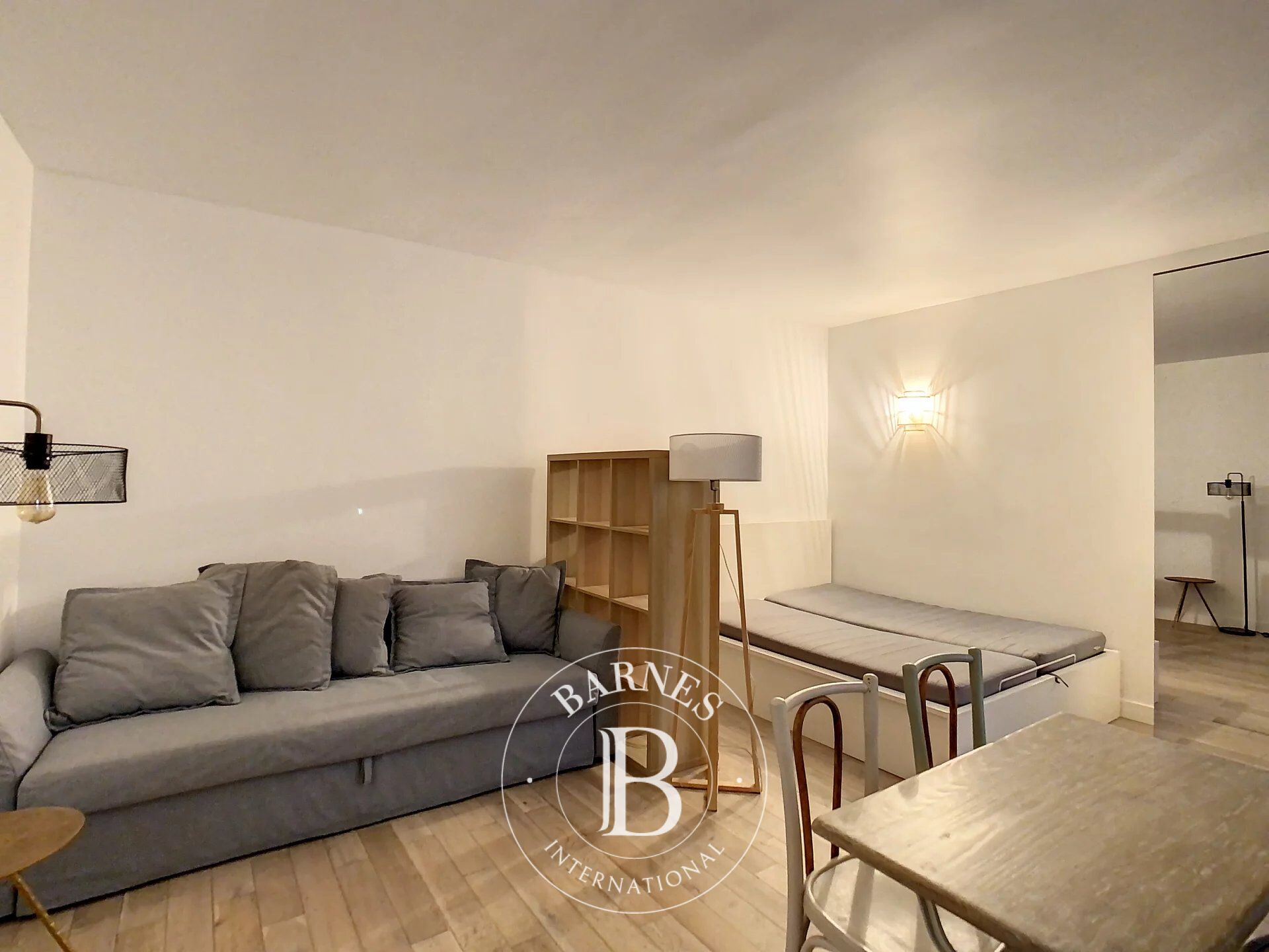 92200 neuilly-sur-seine - rue madeleine michelis - furnished studio apartment - 1st floor - picture 2