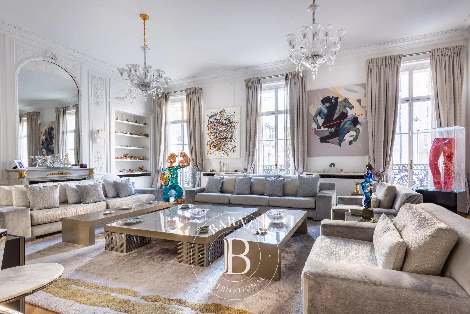 Paris 8ème Triangle d'or - Place François 1er - Appartement d'exception 4 chambres - picture 2