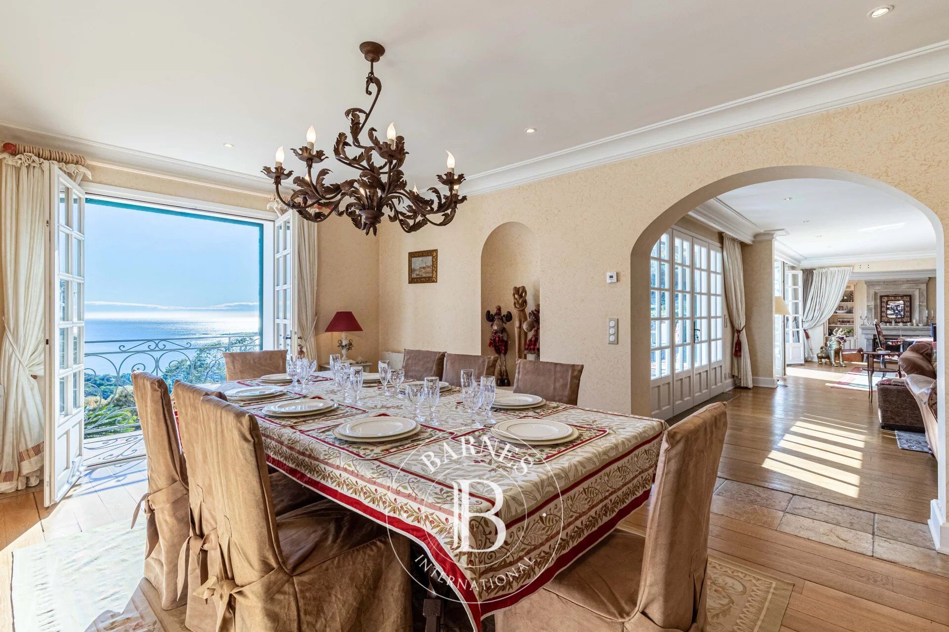 CANNES - SUPER CANNES - CHARMANTE VILLA - VUE MER PANORAMIQUE - picture 3