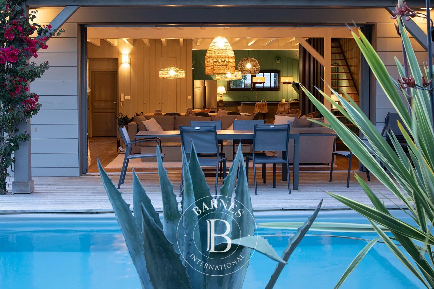 VILLA «LA MAISON GRISE» EN PLEIN CENTRE DU CAP FERRET, AVEC PISCINE - CAPACITÉ 10 PERSONNES - picture 1