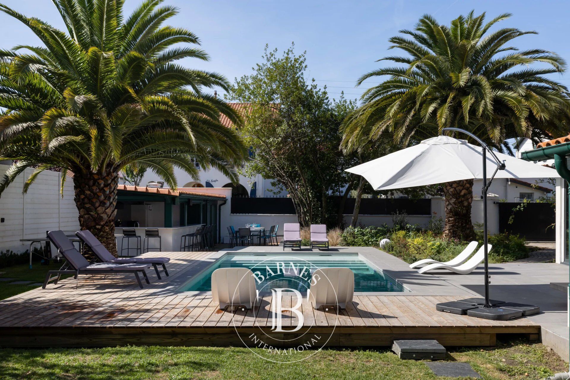 ÉMERAUDE – Magnífica casa de 6 dormitorios con piscina, ping-pong y sauna, a 5 minutos de la playa de Biarritz - picture 3