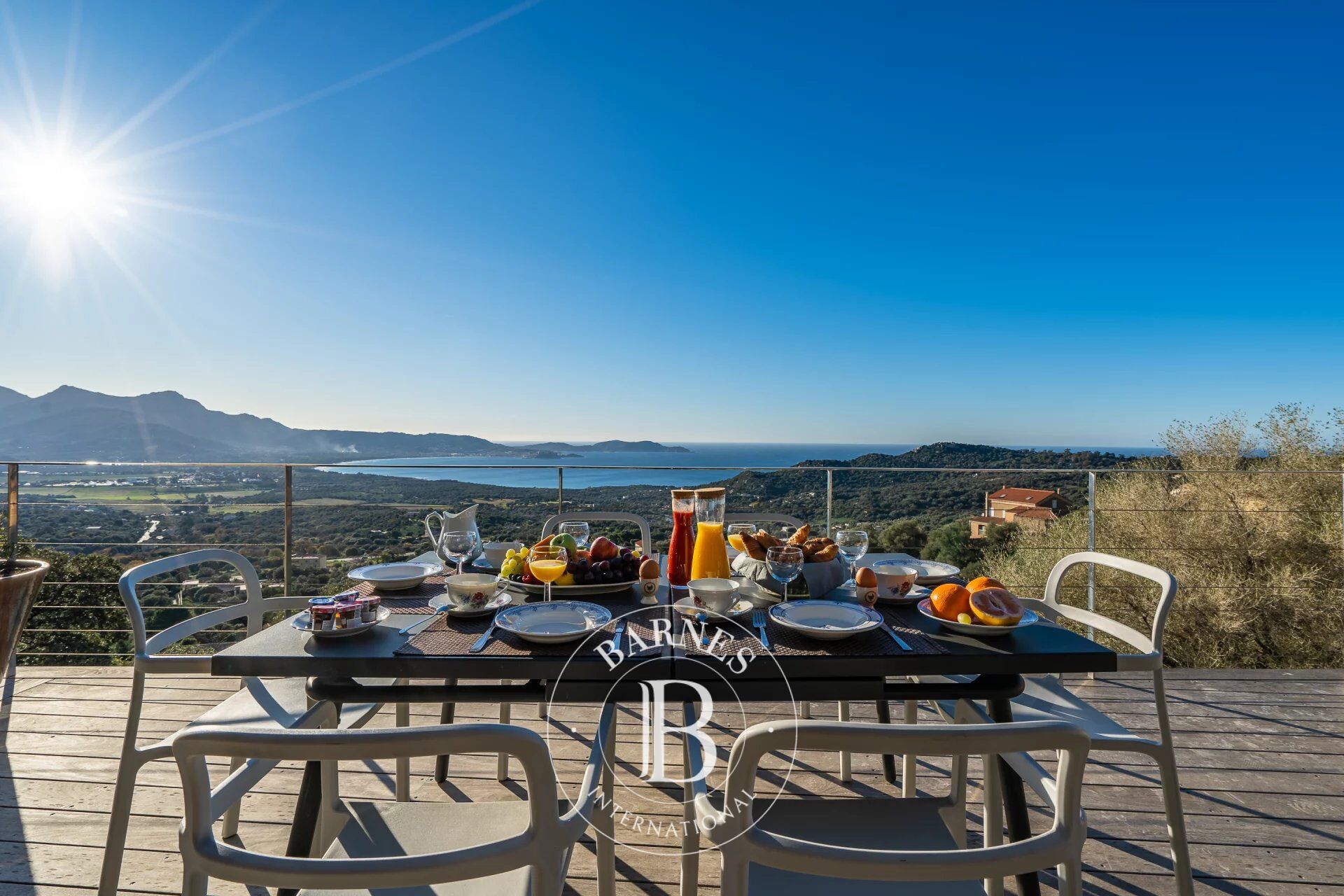 Lumio, Villa d’architecte, 6 chambres, vue mer panoramique, piscine chauffée, proche des plages - picture 3