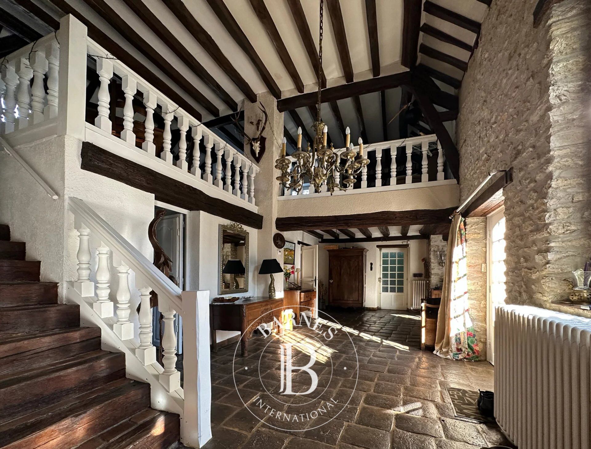 Chalo-Saint-Mars (91) – Charming property of 292 m² - Wooded land of 9 000 m² - picture 2