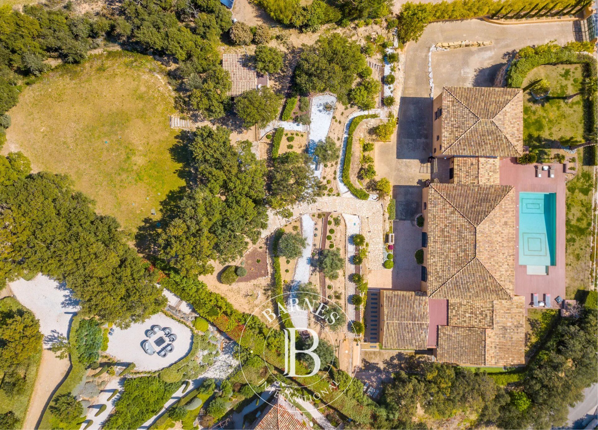 SEASONAL RENTAL - SAINT-TROPEZ AREA/GRIMAUD - 5 BEDROOM VILLA - SWIMMING POOL - PANORAMIC SEA VIEW - picture 3