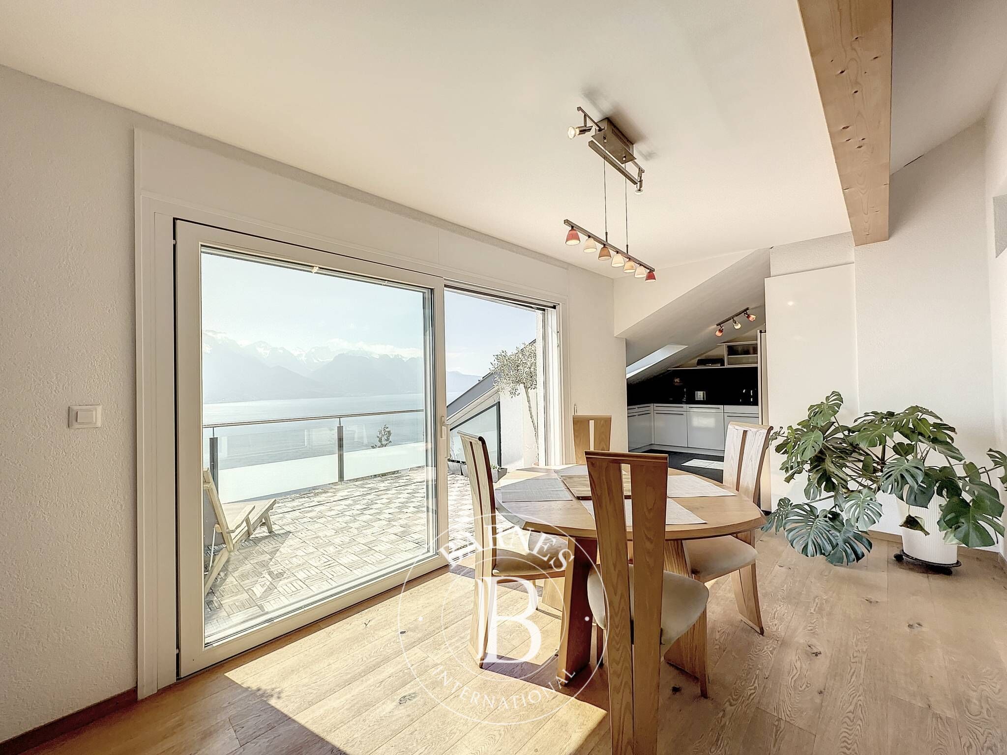 Penthouse Montreux - picture 11