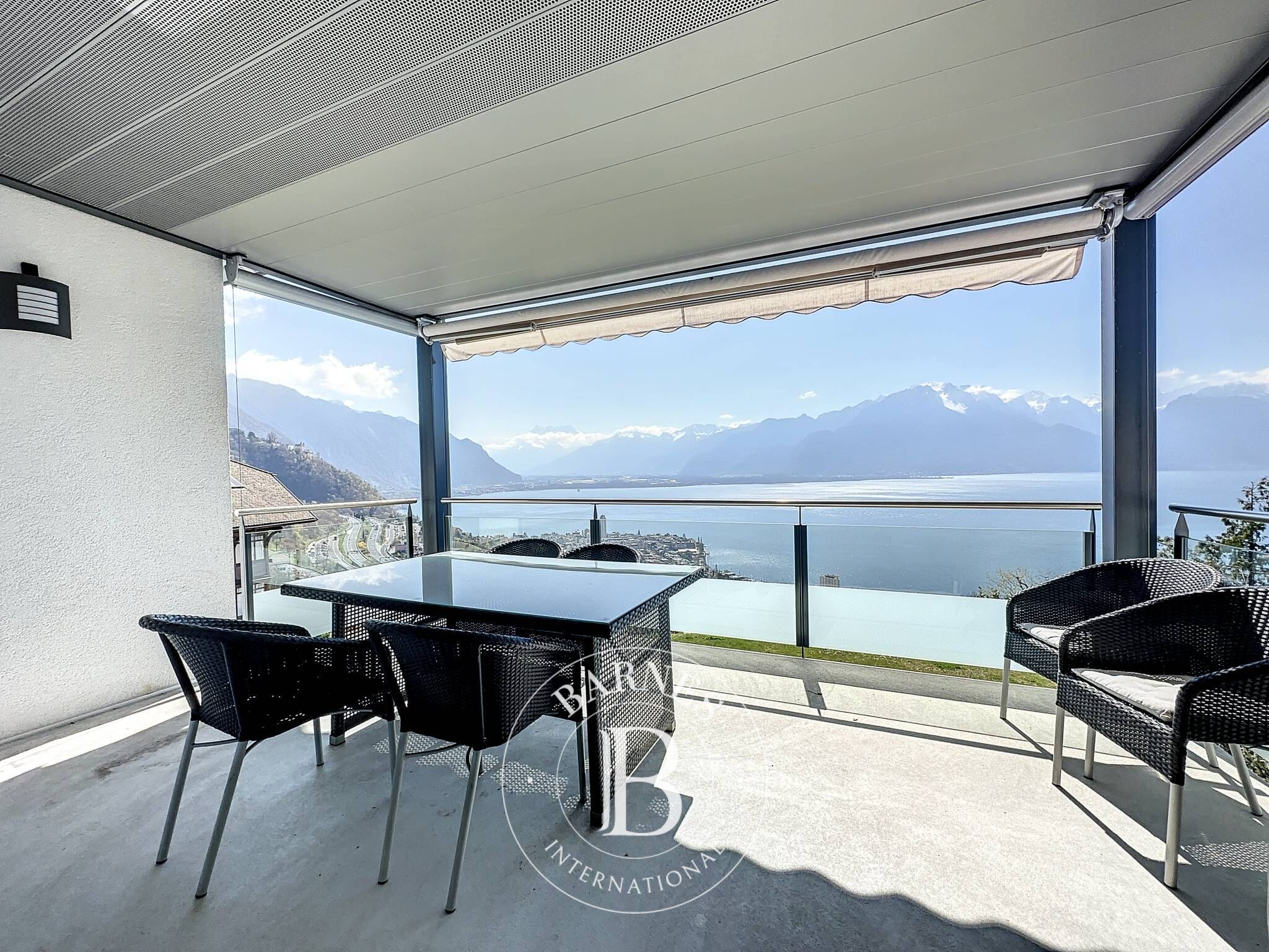 Penthouse Montreux - picture 17