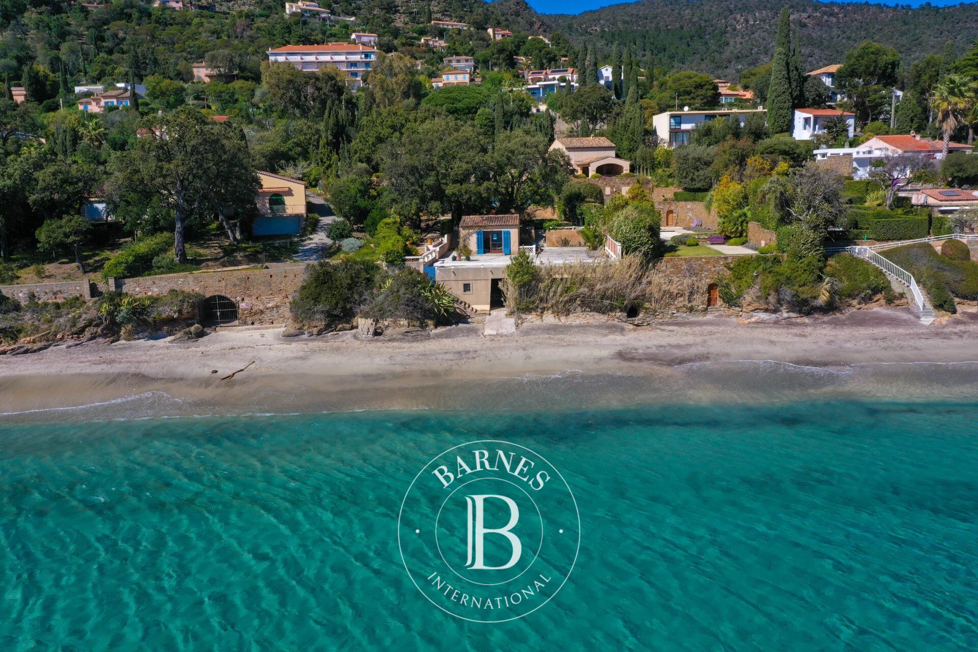 Canadel Beach - Waterfront Property - Panoramic Sea View - picture 2