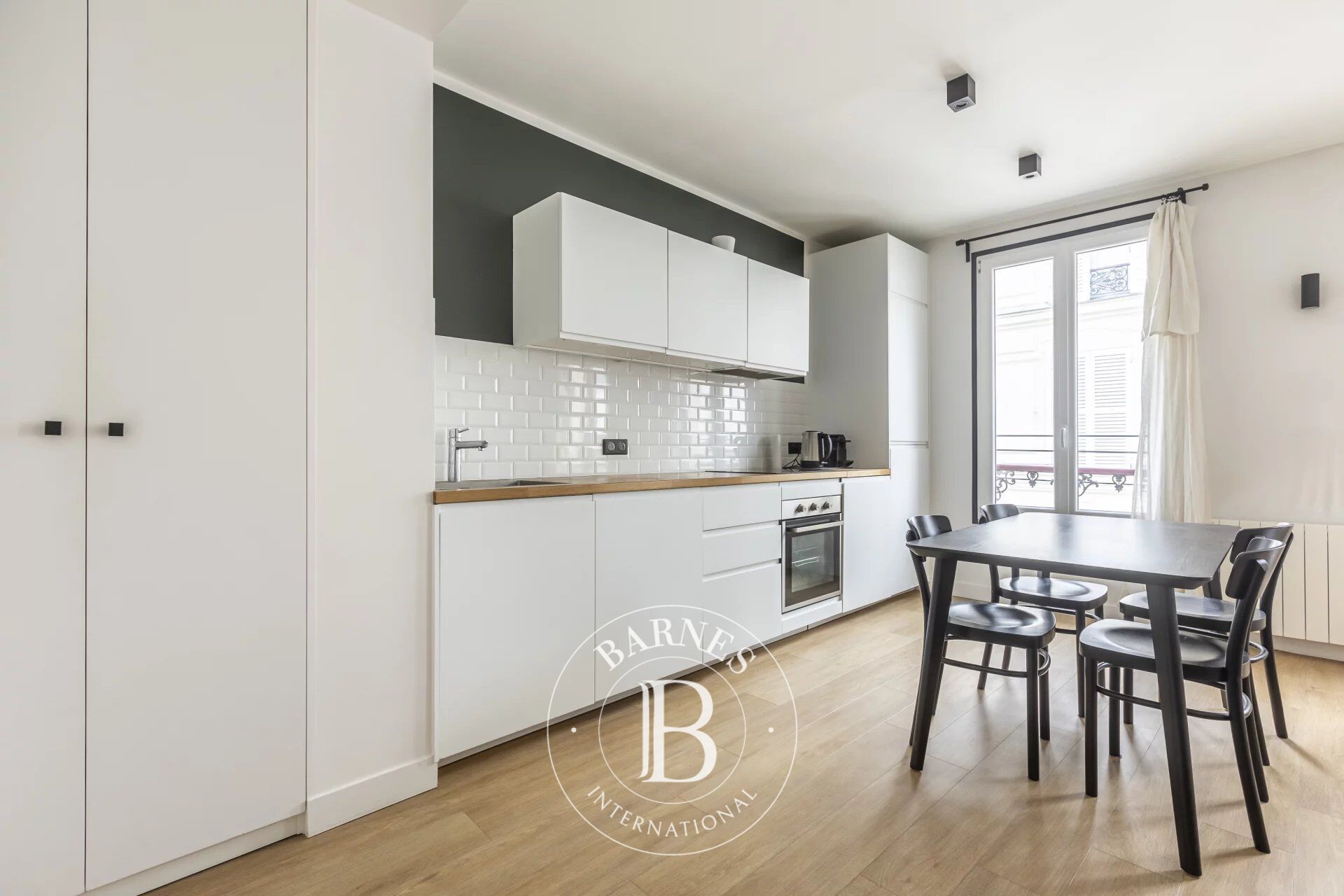 PARIS 17 - Exclusive - 1 bedroom - Jonquière - Fully renovated - picture 1