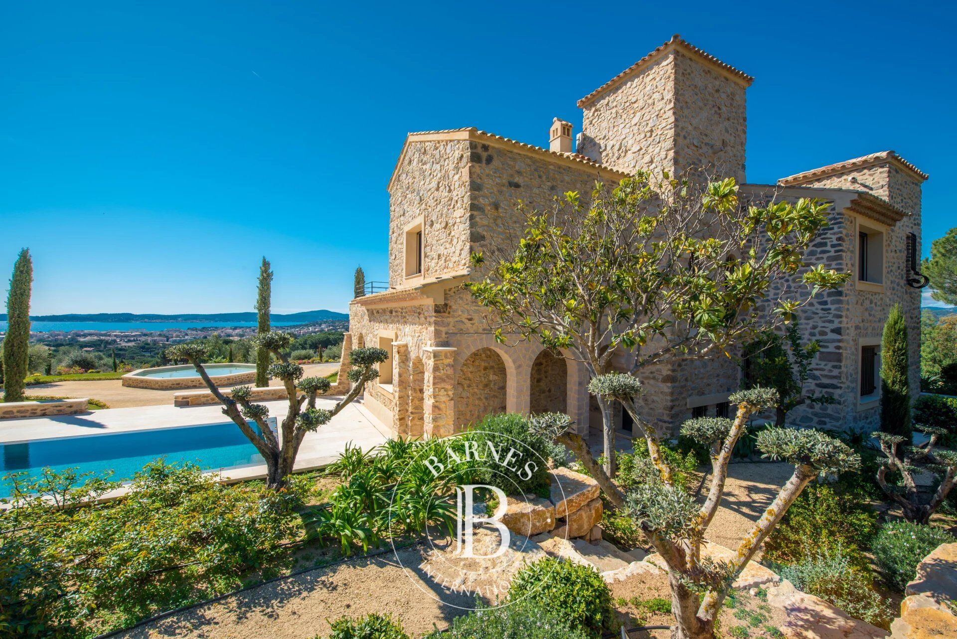 SEASONAL RENTAL - SAINTE-MAXIME - EXCEPTIONAL PROPERTY - picture 3