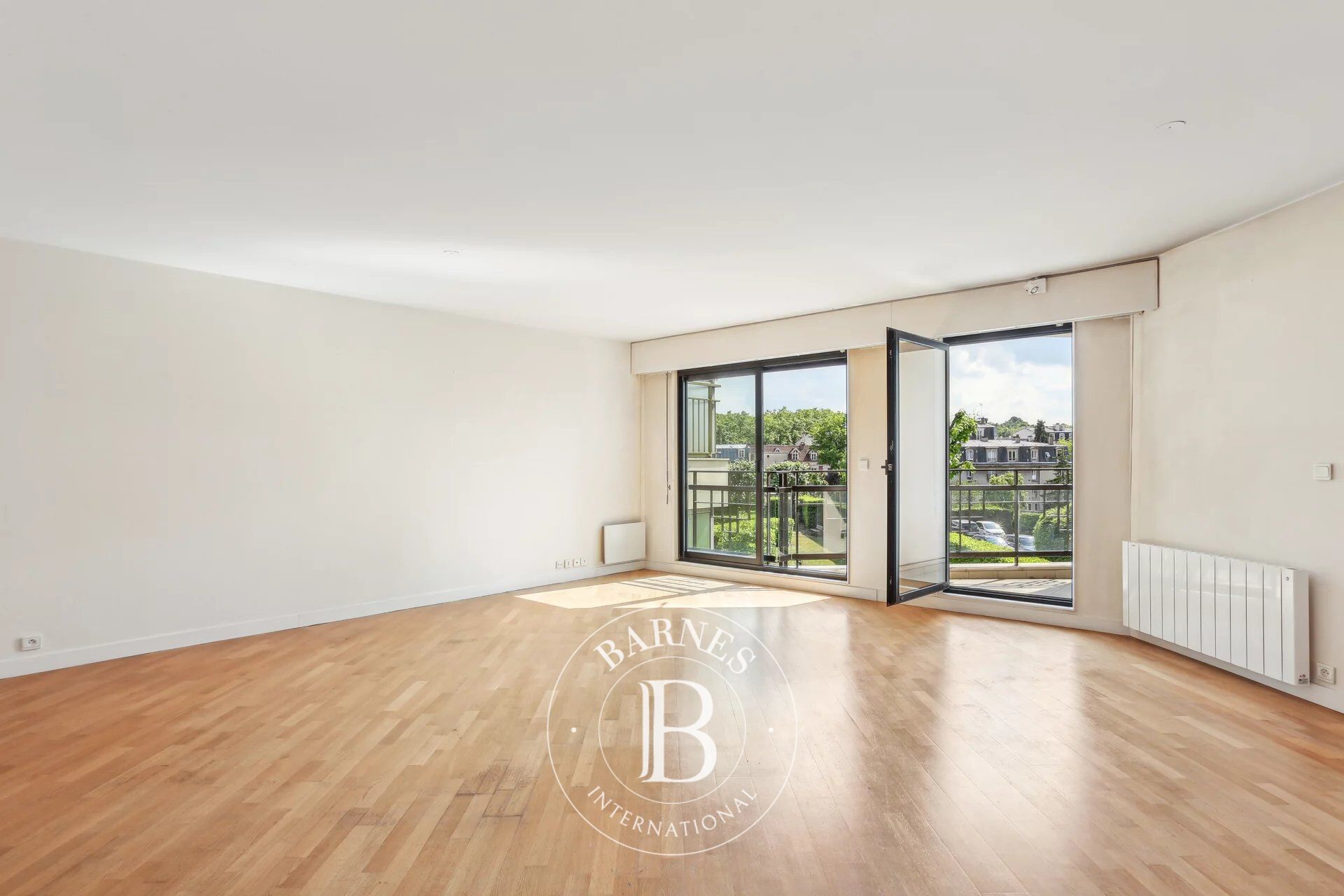 Versailles Rive Droite - 3-room apartment with balcony not overlooked - 2 parking spaces - picture 1