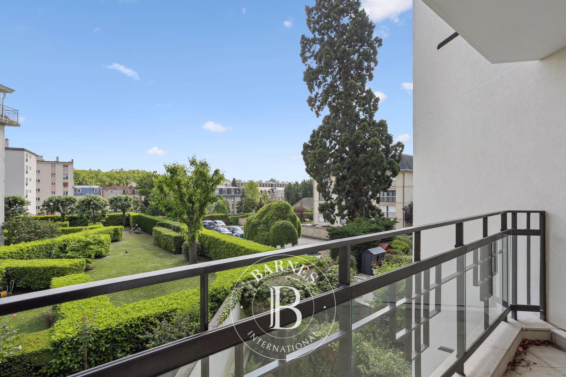 Versailles Rive Droite - 3-room apartment with balcony not overlooked - 2 parking spaces - picture 3