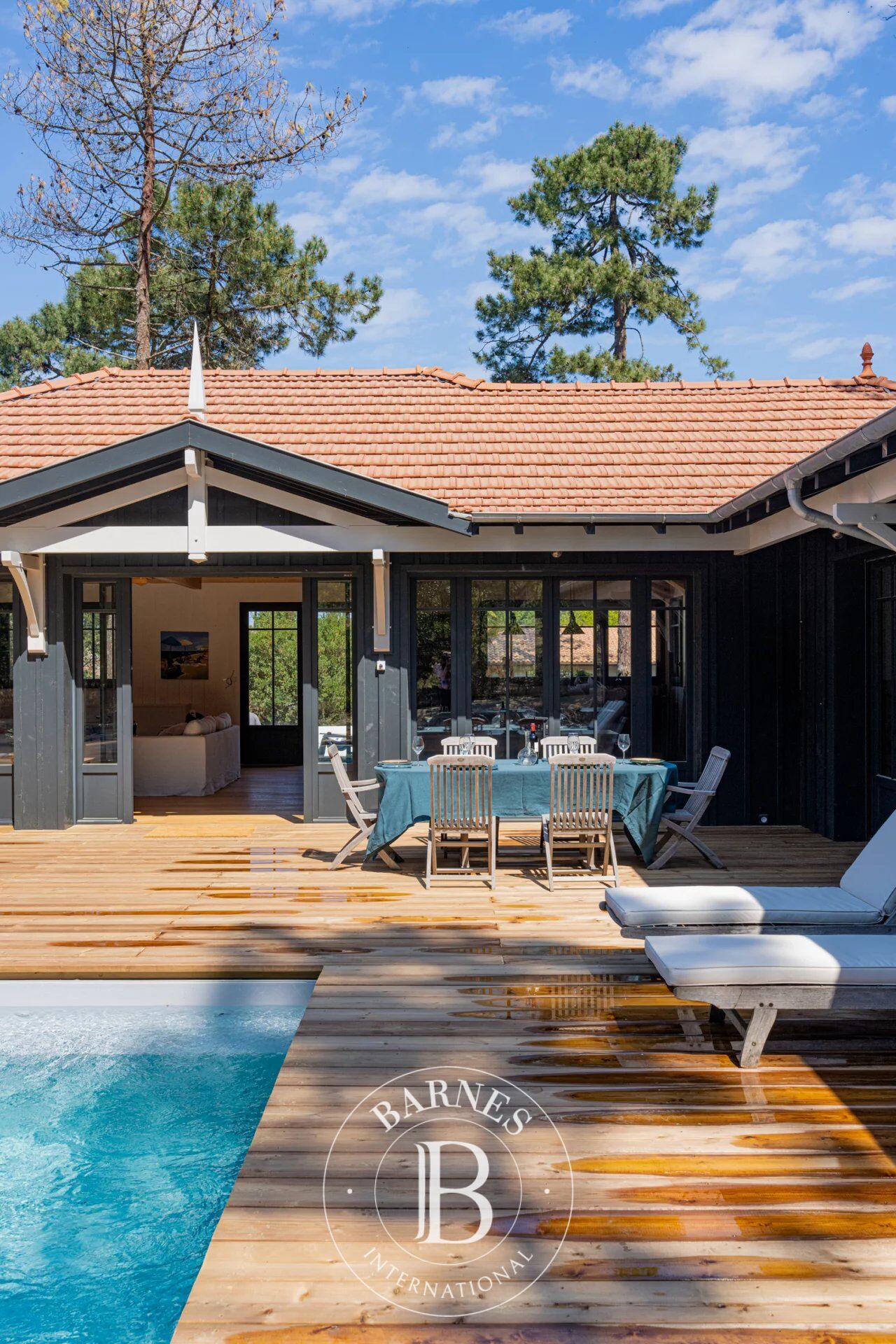 VILLA « MANINE » AVEC PISCINE CHAUFFÉE AU CŒUR DE PIRAILLAN, PRESQU’ÎLE DU CAP FERRET – CAPACITÉ 10 PERSONNES - picture 2