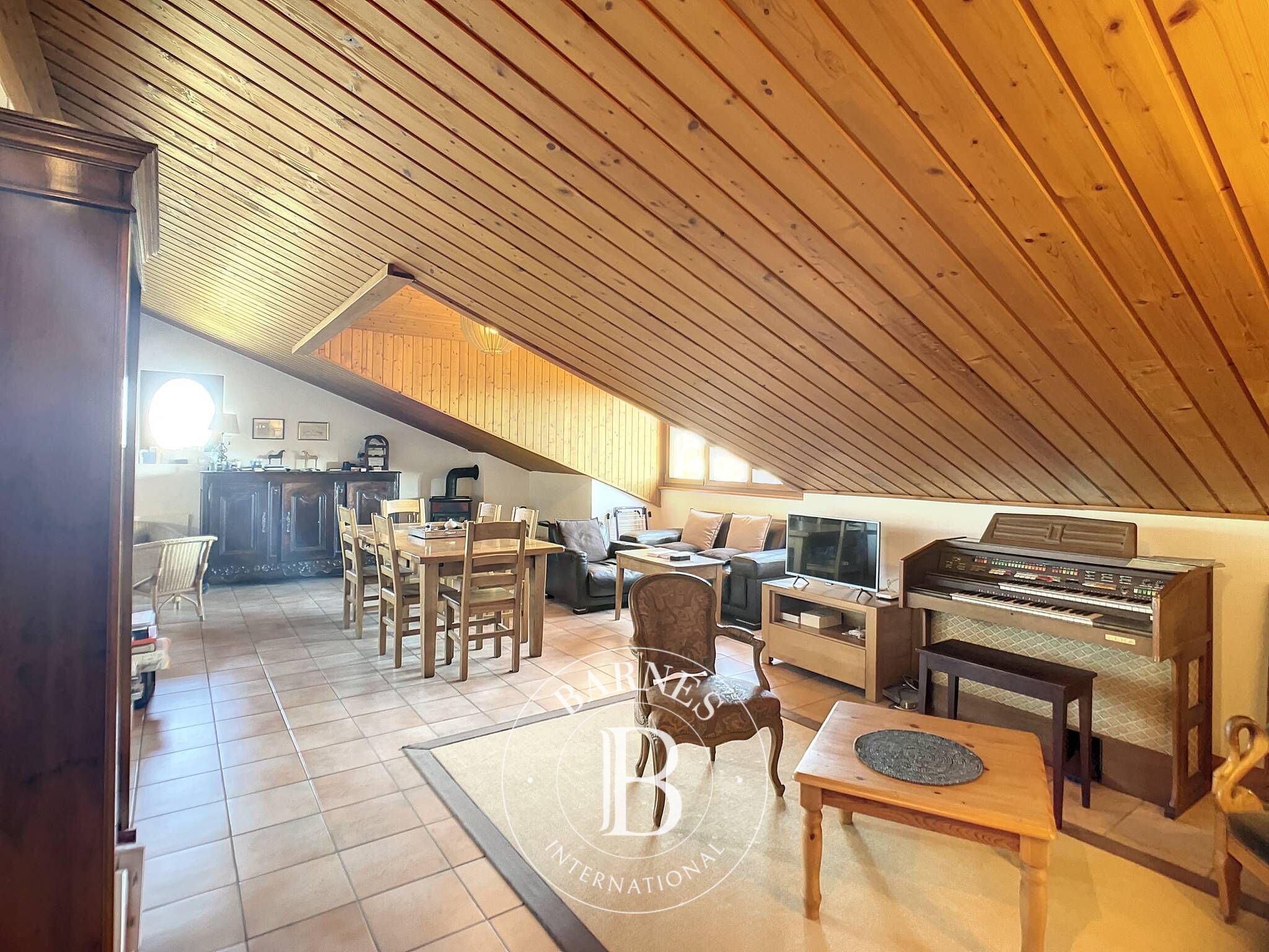 Cati kati Chavannes-des-Bois