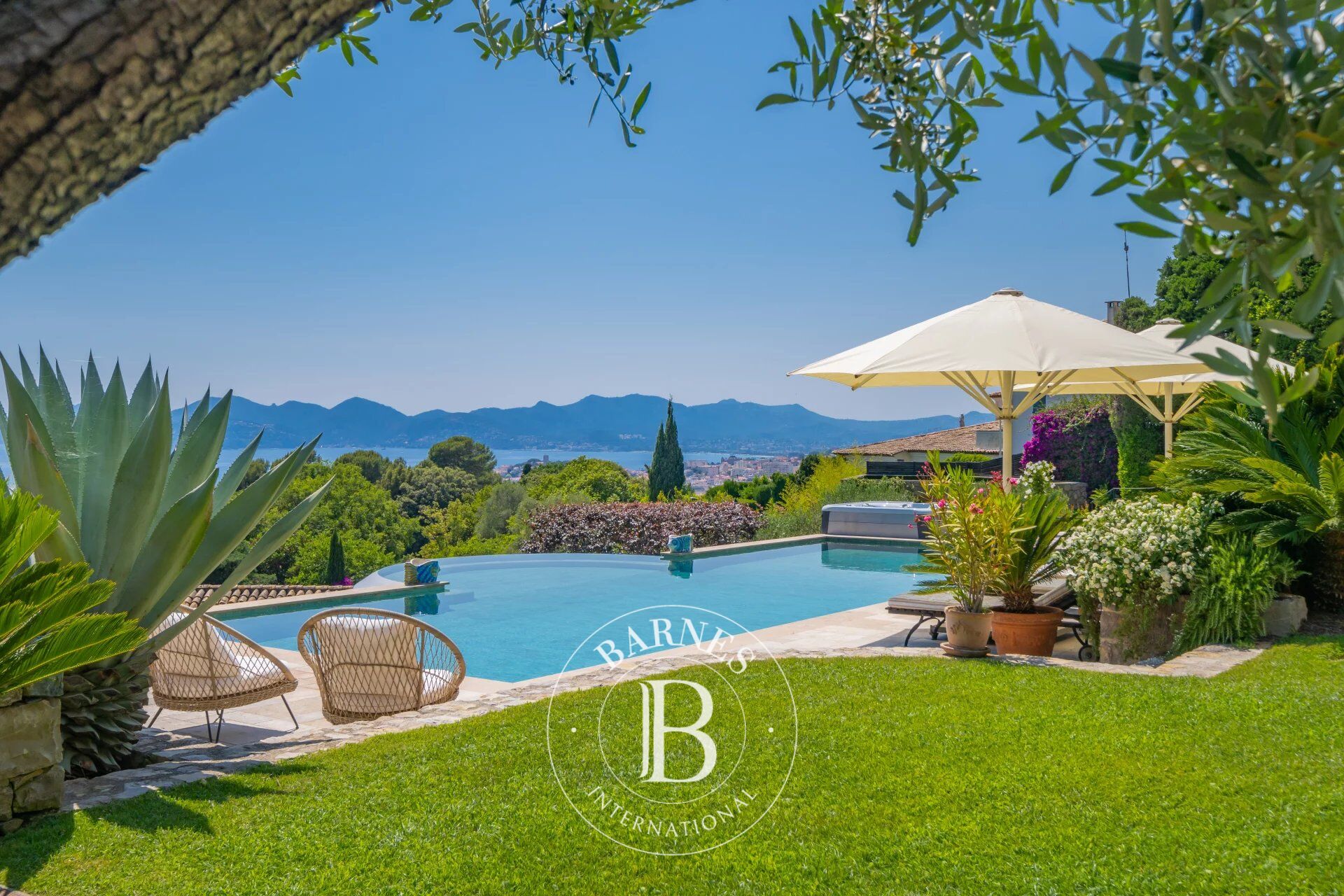 Villa Cannes - picture 2