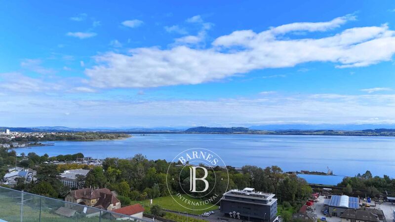 Penthouse de standing de 6,5 pièces dominant le lac et les montagnes