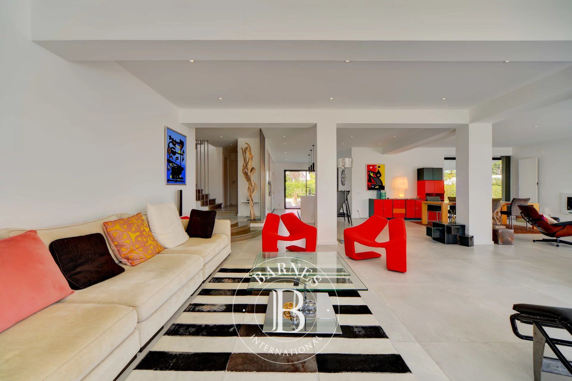 Villa with Garden and Pool in Vilamoura - picture 3