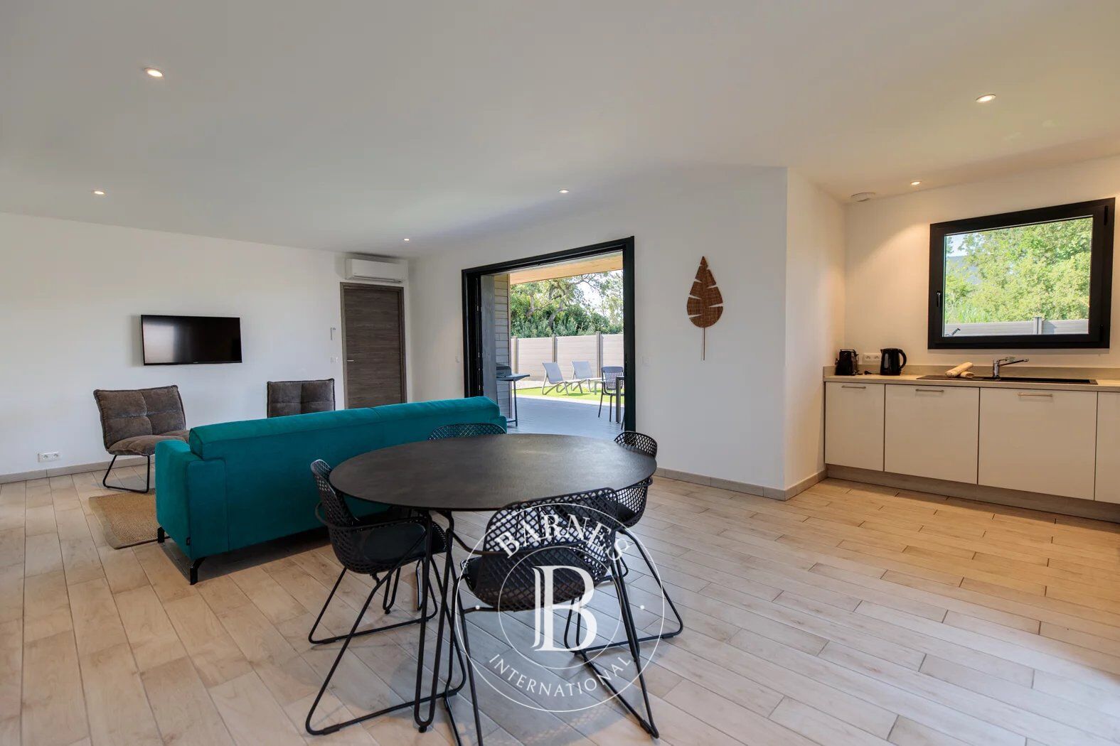 Lecci, Cala Rossa, Villa de 3 chambres avec piscine chauffée et plage à pieds - picture 2